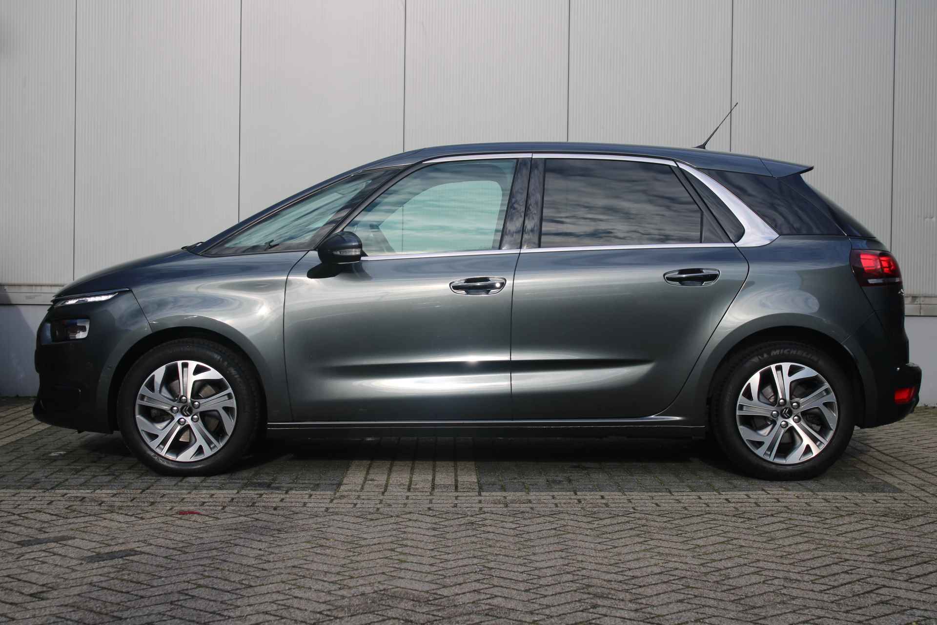 Citroën Grand C4 Spacetourer 1.6 165-PK EAT6 AUTOMAAT | CAMERA | PDC | PARKEER ASSIST | TREKHAAK | KEYLESS | - 3/26