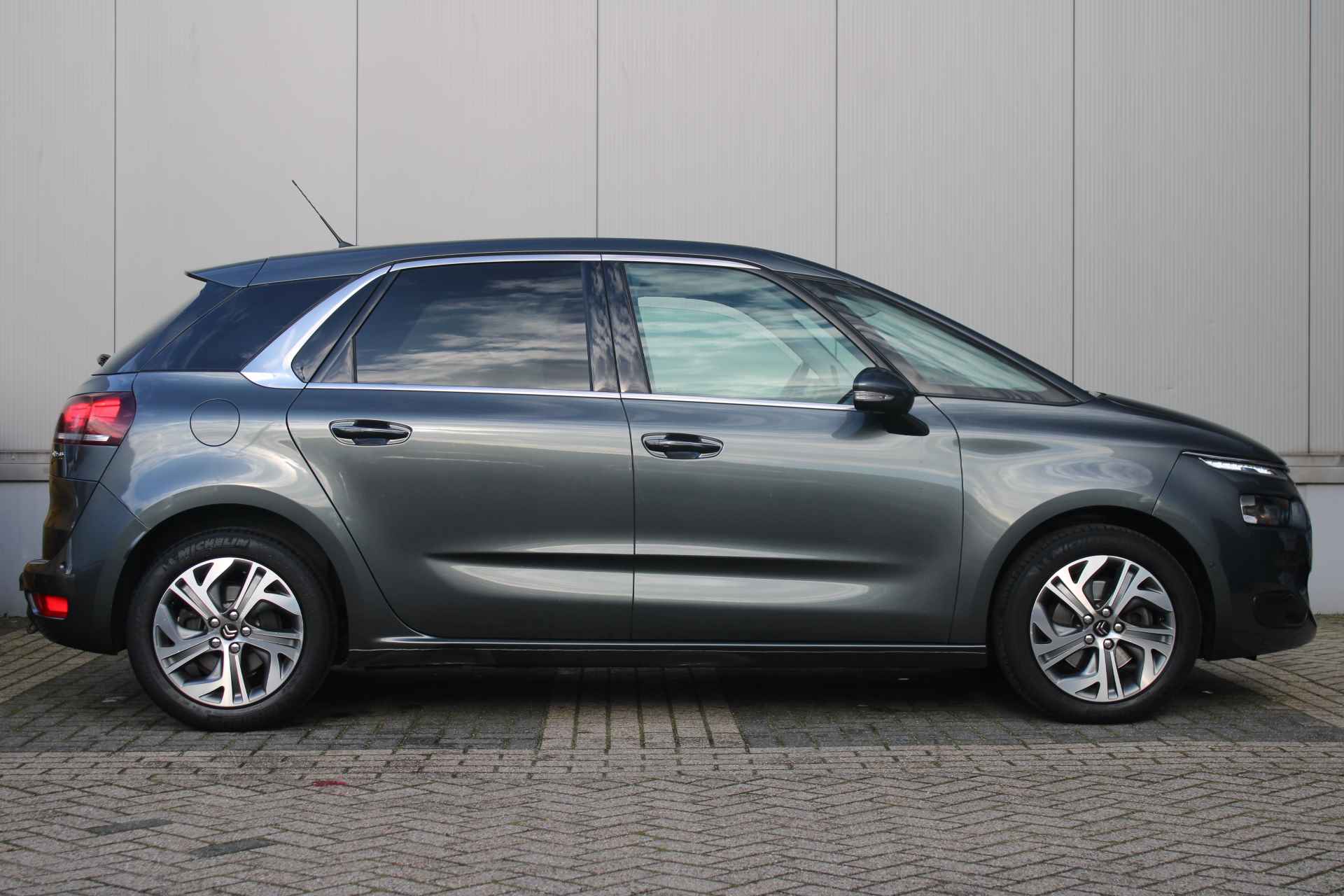 Citroën Grand C4 Spacetourer 1.6 165-PK EAT6 AUTOMAAT | CAMERA | PDC | PARKEER ASSIST | TREKHAAK | KEYLESS | - 7/26