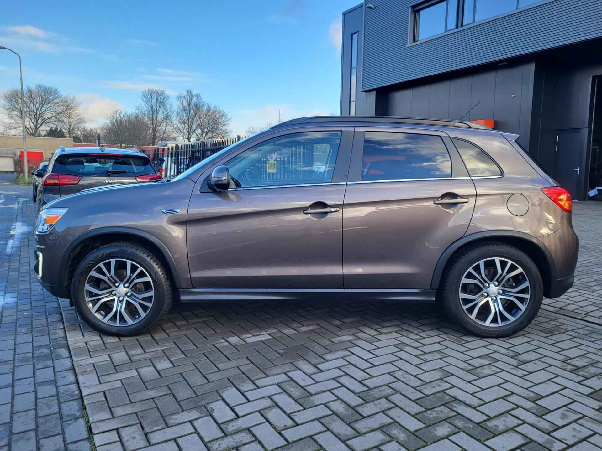 Mitsubishi ASX 1.6 Cleartec Instyle | Met panoramadak, camera, navigatie, elektrische stoelen en cruise control - 4/39