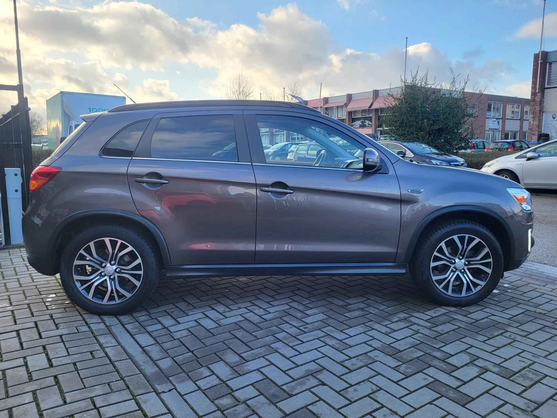 Mitsubishi ASX 1.6 Cleartec Instyle | Met panoramadak, camera, navigatie, elektrische stoelen en cruise control - 12/39