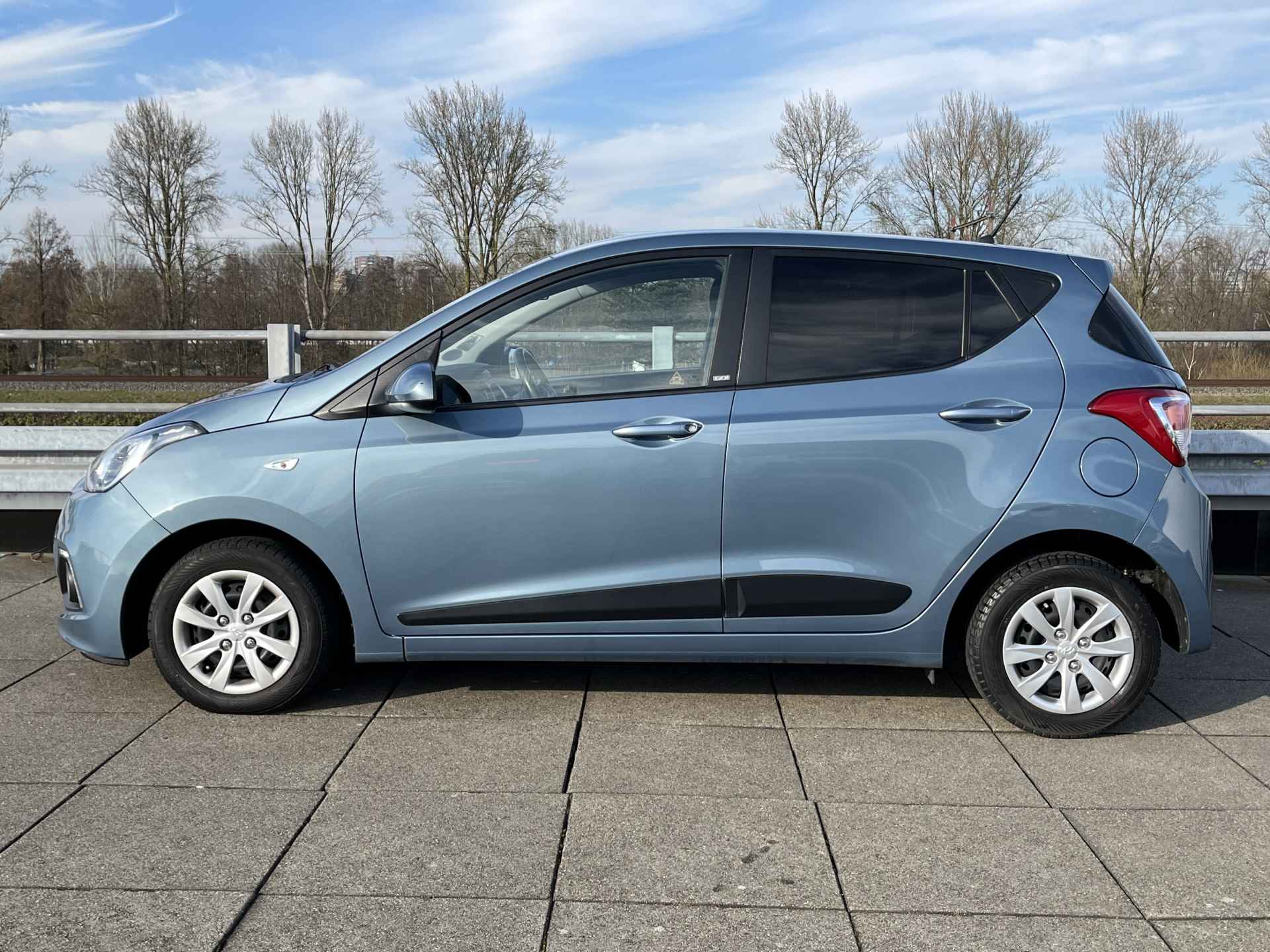 Hyundai i10 1.0i i-Motion Go! | Navigatie | Climate Control | Cruise Control - 12/30