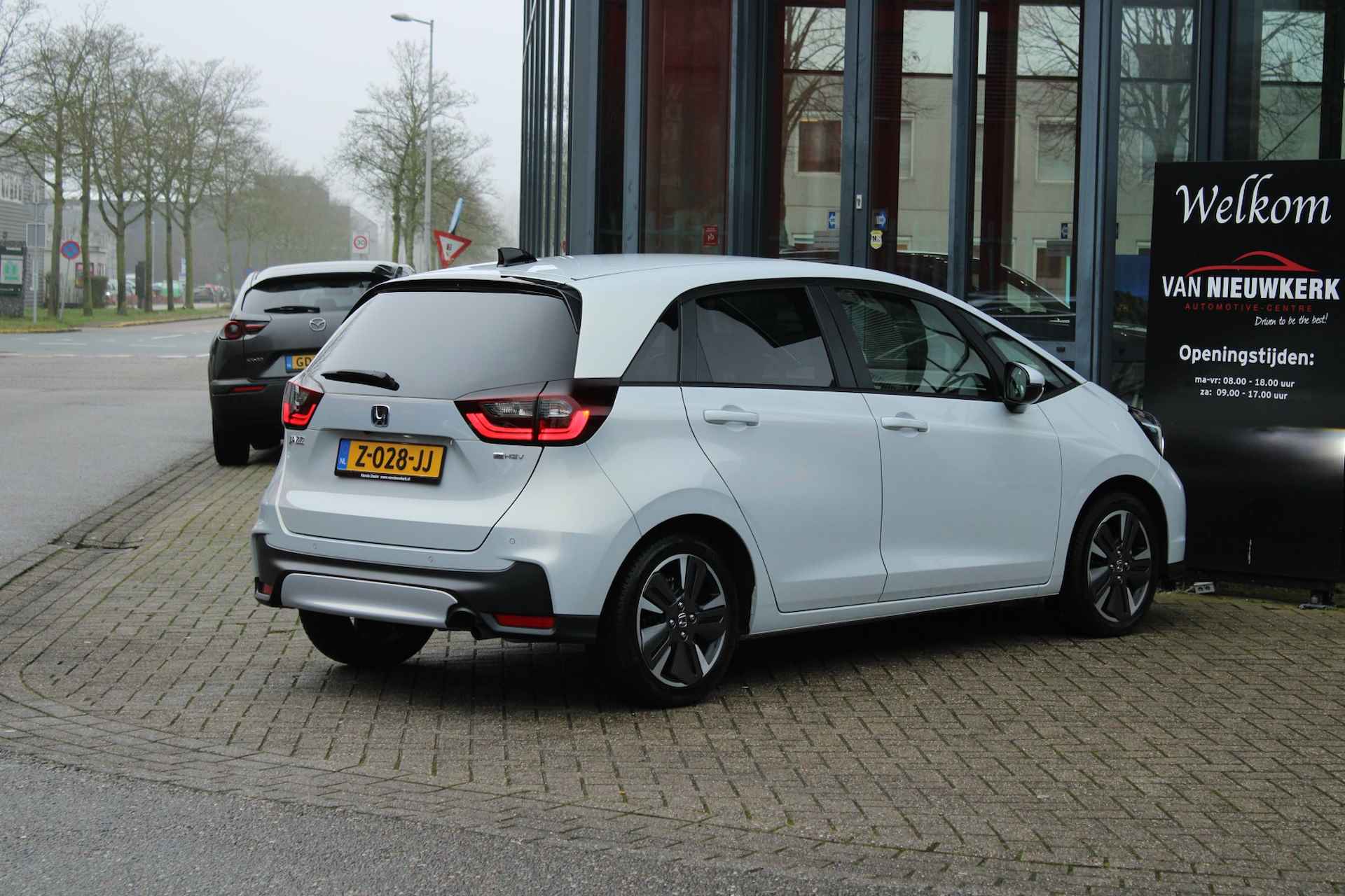 HONDA Jazz 1.5 e:HEV 122pk Hybrid Automaat Advance Stuurverwarming Achteruitrijcamera Half Leder - 2/38