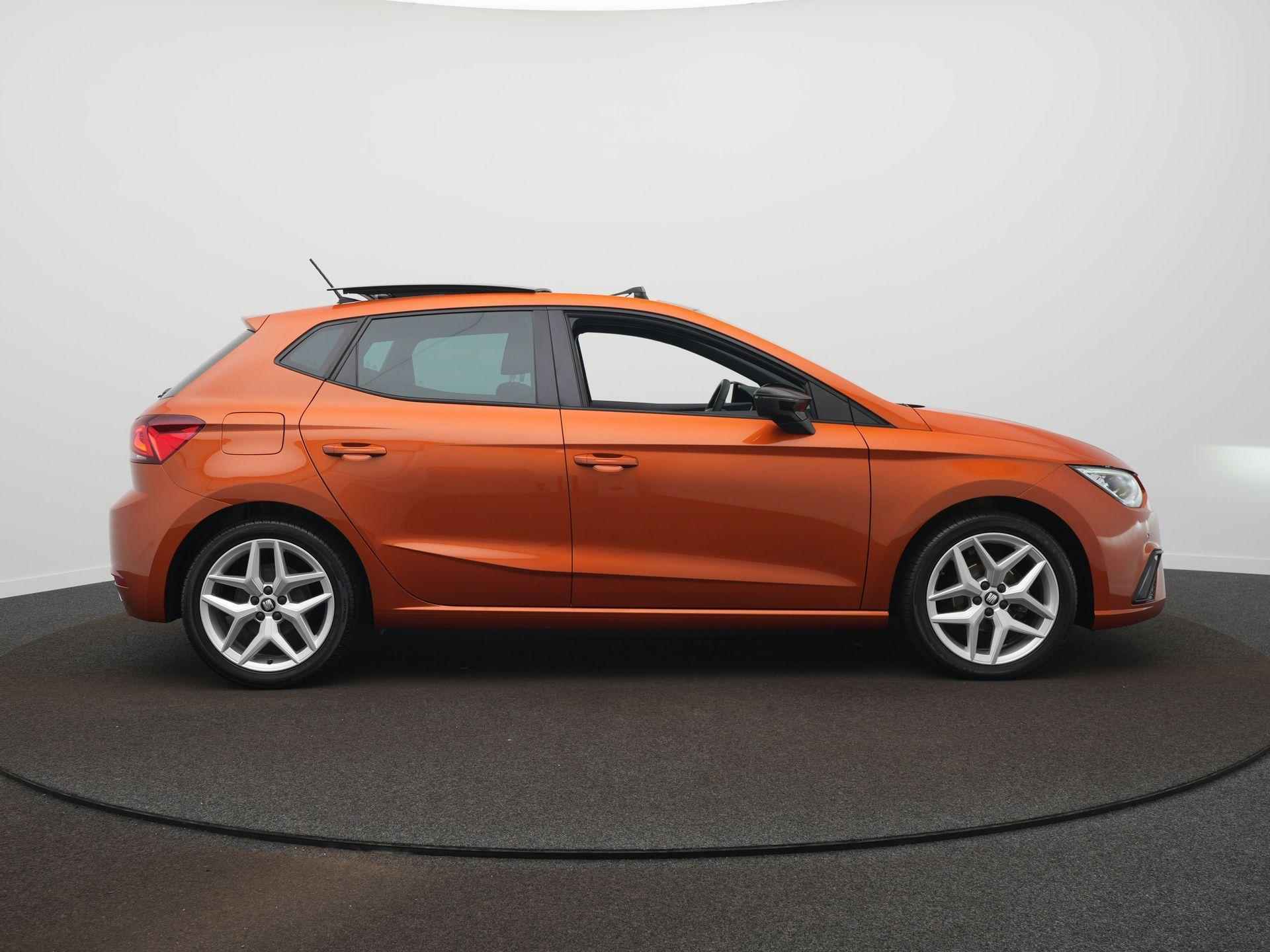 SEAT Ibiza 1.0 TSI FR Business Intense Panoramadak - Navigatie - 17 Inch - Clima - 4/43