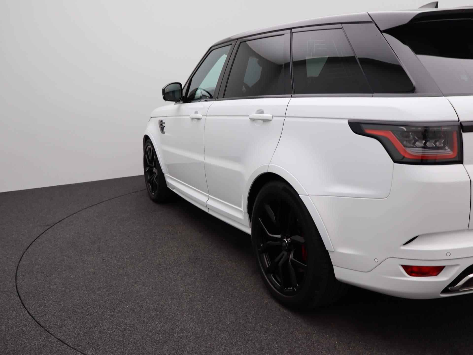 Land Rover Range Rover Sport 5.0 V8 Super Charger SVR | 575 PK | Head Up | Carbon | Adaptieve Cruise | 22 Inch | Sportuitlaat | - 45/59