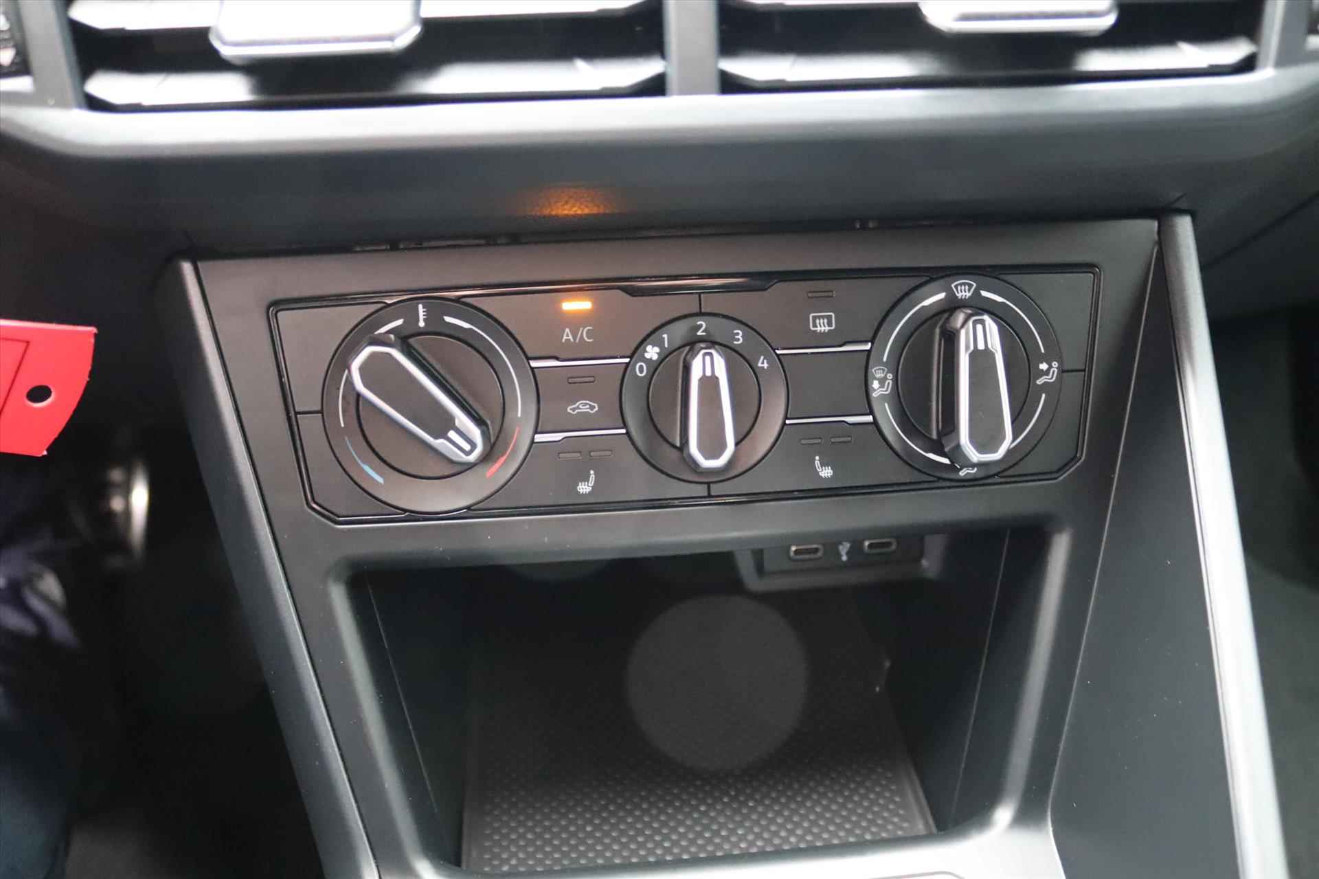 Volkswagen Taigo 1.0TSI 110PK R-LINE AUTOMAAT DSG-7 | Navi Carplay | Camera | Adapt.Cruise | Led | Stoelverwarming | Parkassist | Airco | - 33/51