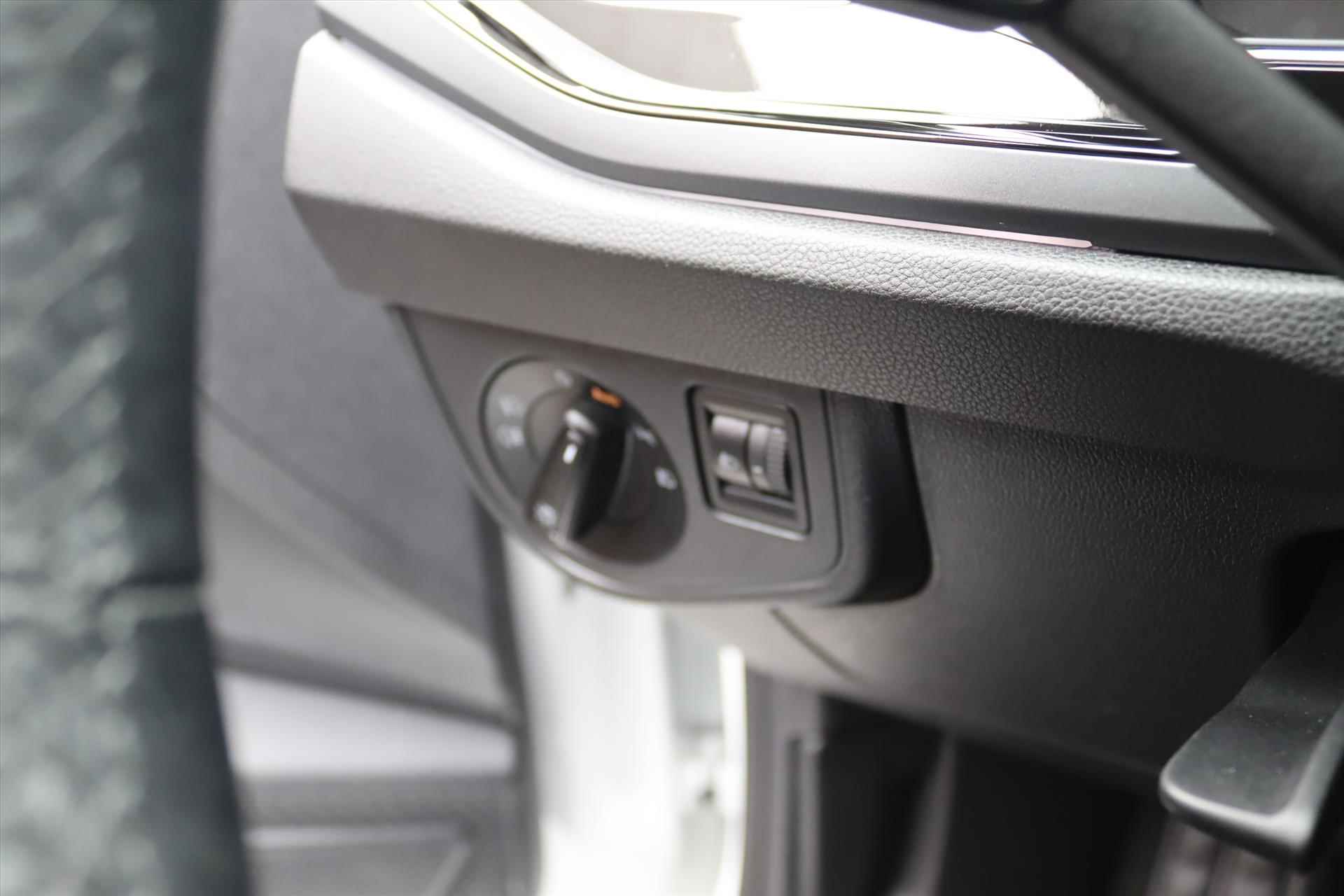 Volkswagen Taigo 1.0TSI 110PK R-LINE AUTOMAAT DSG-7 | Navi Carplay | Camera | Adapt.Cruise | Led | Stoelverwarming | Parkassist | Airco | - 44/51