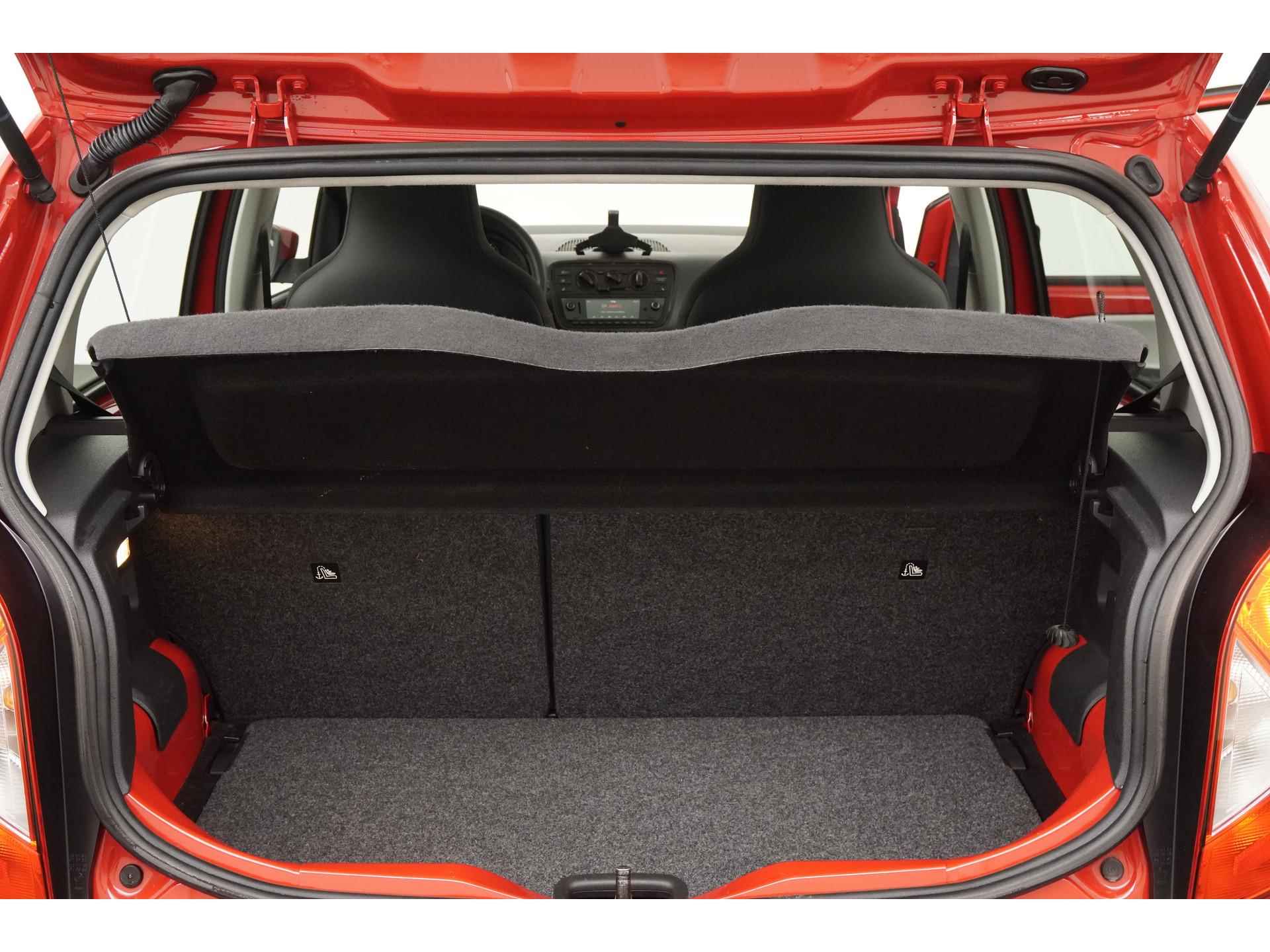 SEAT Mii 1.0 Style Intense | Schuifdak | Parkeersensor | Lichtmetalen Velgen | Zondag Open! - 22/31