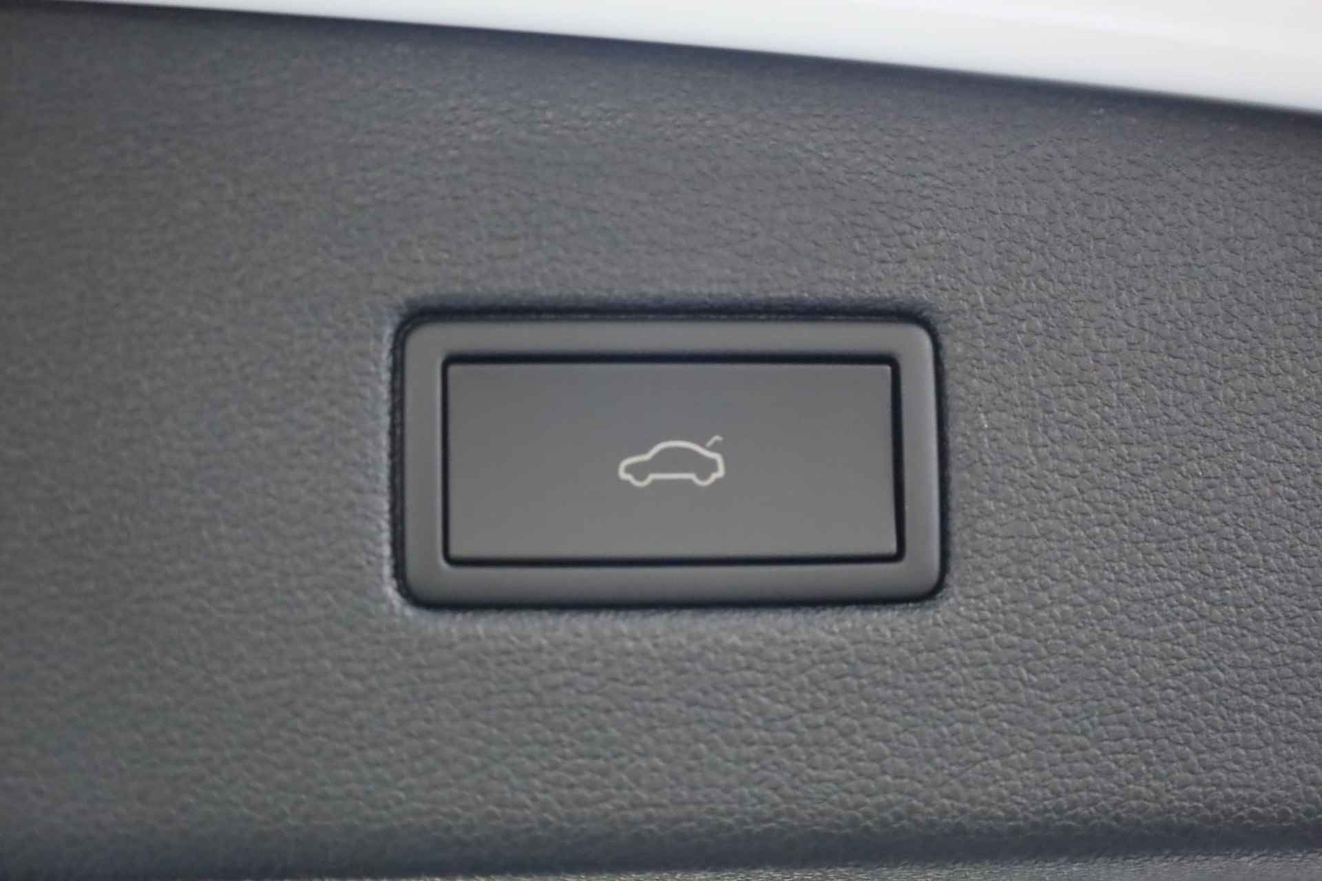 SEAT Tarraco 1.4 TSI e-Hybrid PHEV FR Business 245PK / 180kW, e-Hybrid 6 versn. DSG, Panoramisch schuif/kanteldak, Elekt. achterklep met voetbediening en sleutelloze toegang, Velgen 'supreme cosmo grey', 20 inch lichtmetaal, Verwarmbare voorstoelen - 30/32