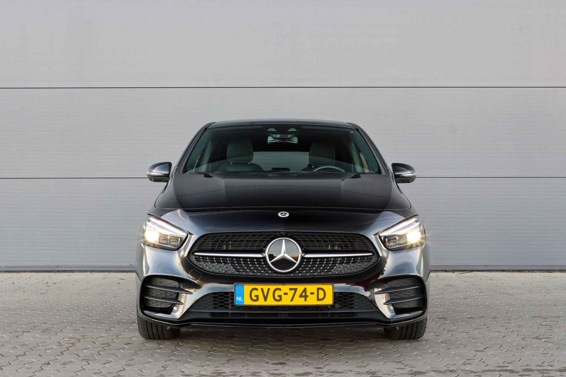 Mercedes-Benz B-klasse 250 e AMG | PHEV | Panoramadak |  360°cam | Adaptieve cruise | Rijklaarprijs - incl.garantie - 49/50