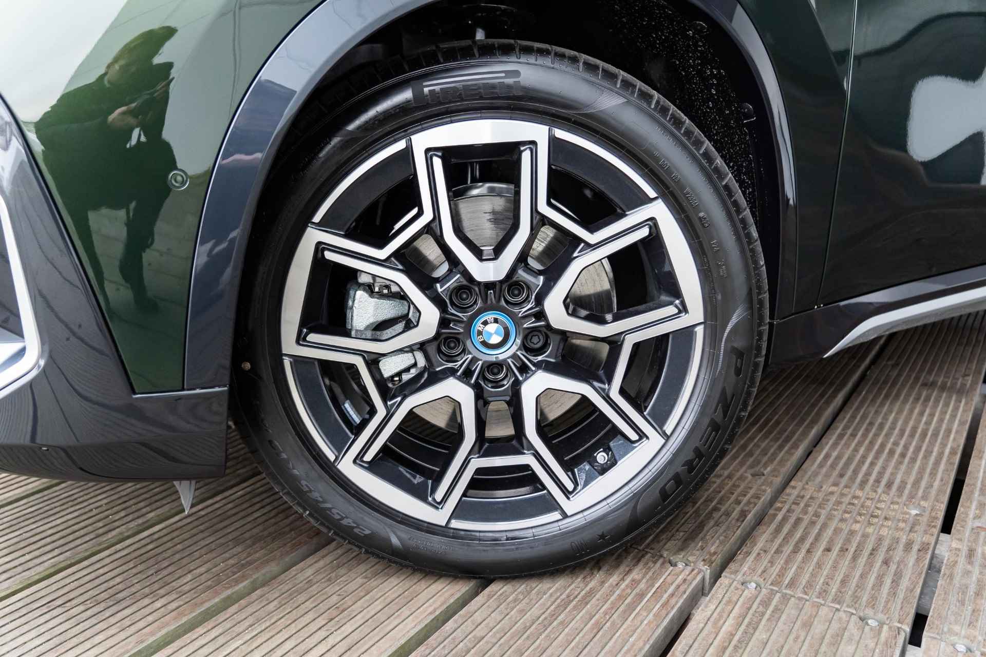 BMW iX1 IX1 xDrive30 X-Line | Stoelverwarming | 19 inch | Stuurwiel verwarming - 22/41