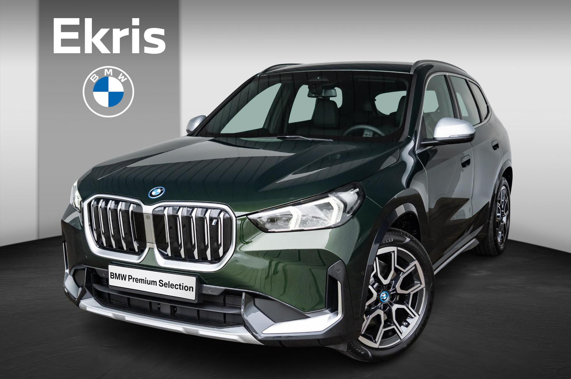 BMW iX1 IX1 xDrive30 X-Line | Stoelverwarming | 19 inch | Stuurwiel verwarming