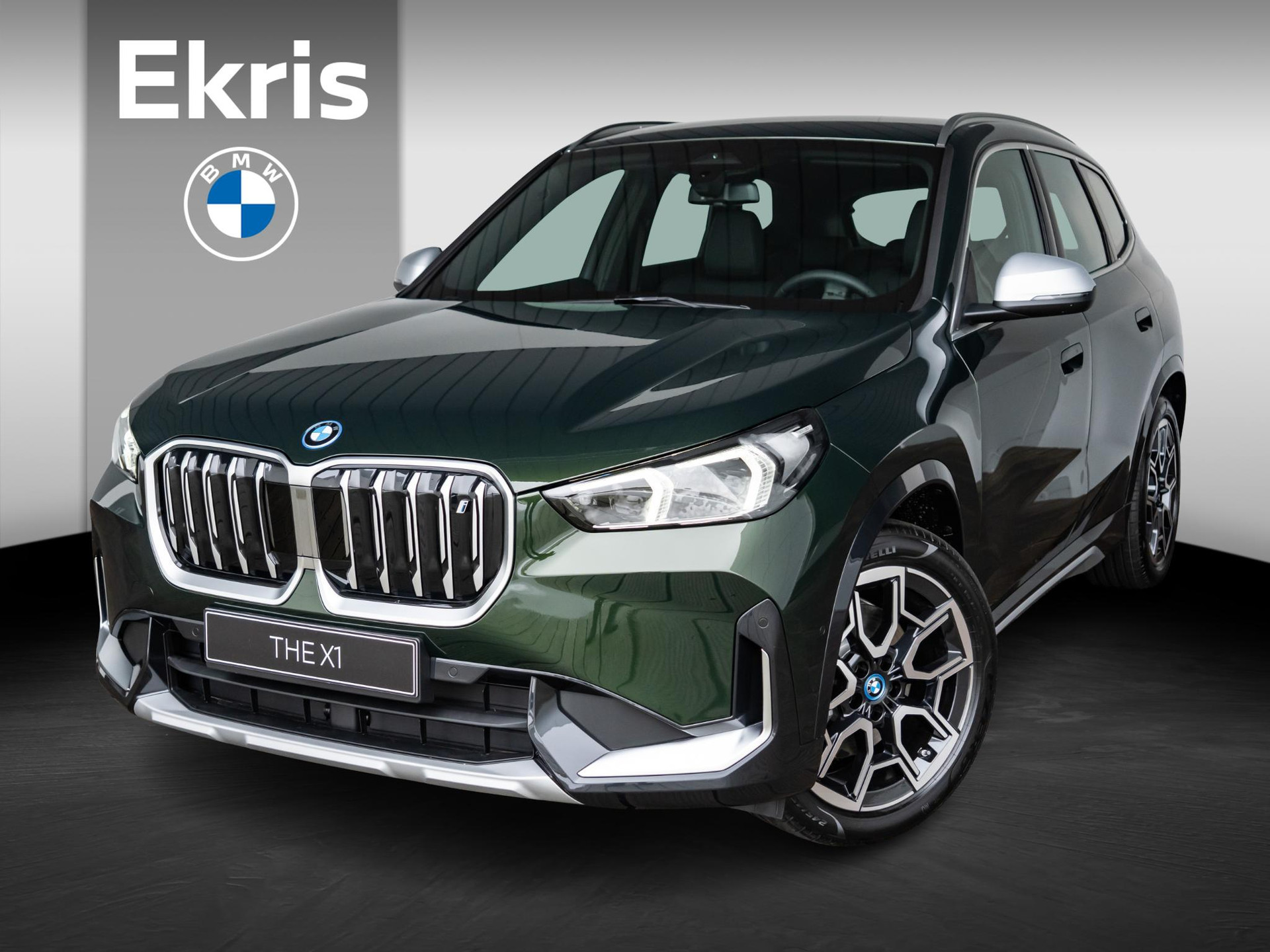 BMW iX1 IX1 xDrive30 X-Line | Stoelverwarming | 19 inch | Stuurwiel verwarming