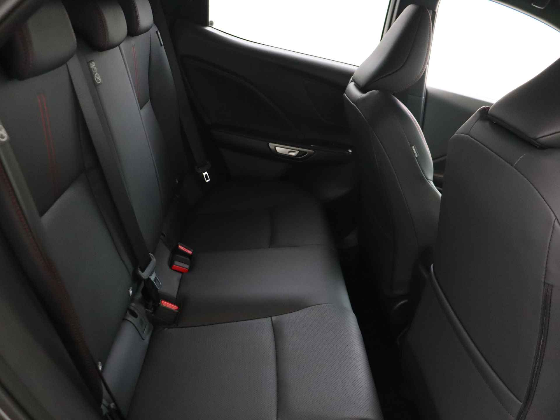 Lexus LBX Emotion 2WD | Lederen Bekleding | Stoelverwarming | Bi-Tone | - 28/48