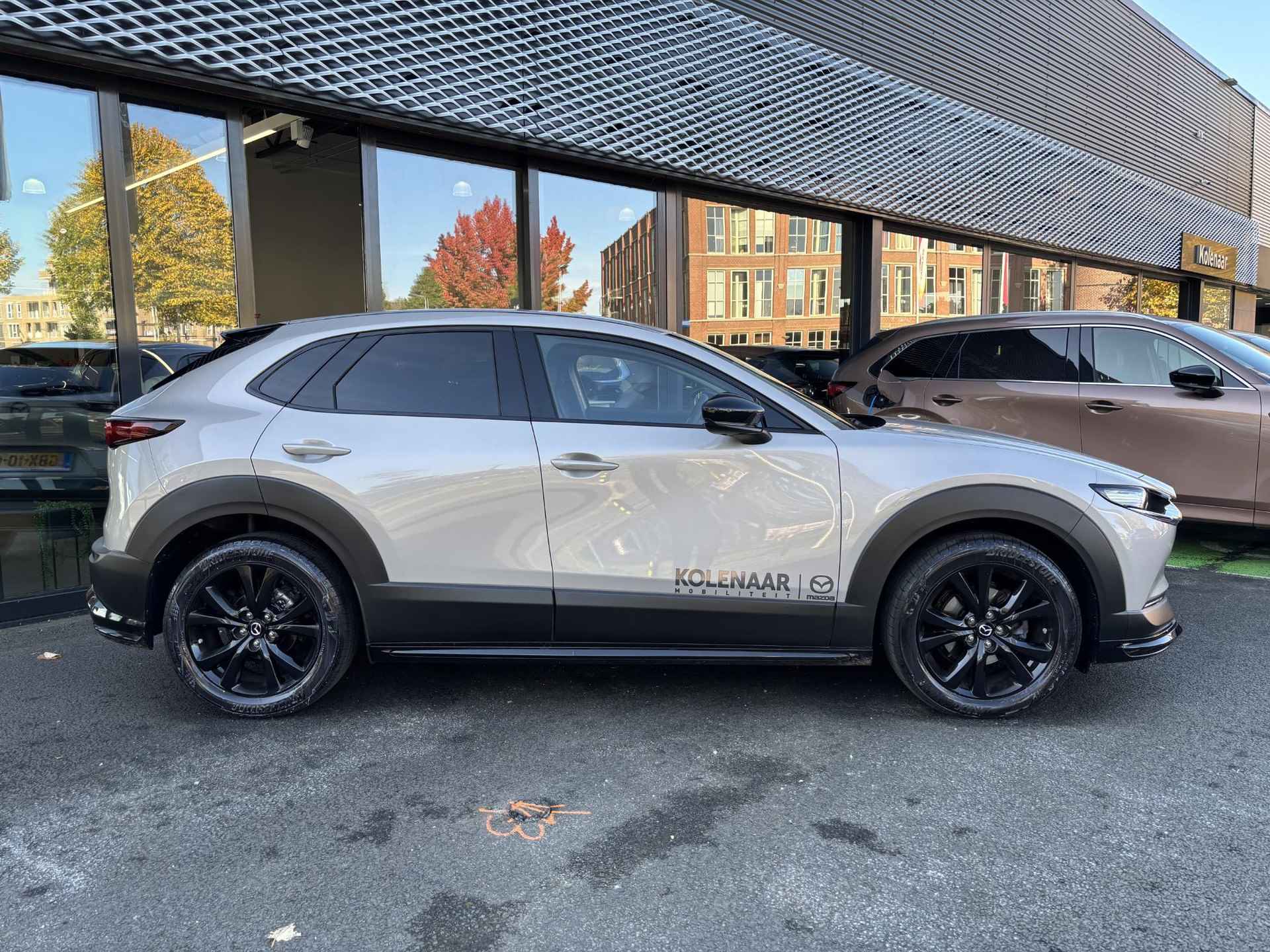 Mazda CX-30 Homura Black Edition - 2.0 e-Sky-G 150 Automaat /1e eigenaar/Dealeronderhouden/Navi/ECC/Adaptive/HUD/Keyless/CarPlay - 4/38