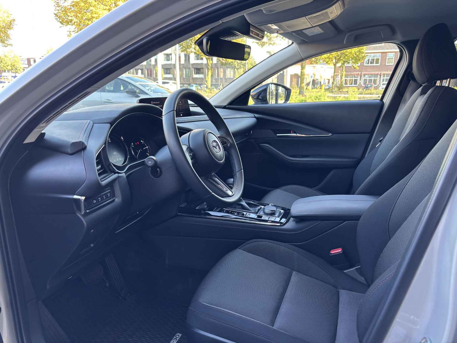 Mazda CX-30 Homura Black Edition - 2.0 e-Sky-G 150 Automaat /1e eigenaar/Dealeronderhouden/Navi/ECC/Adaptive/HUD/Keyless/CarPlay - 10/38