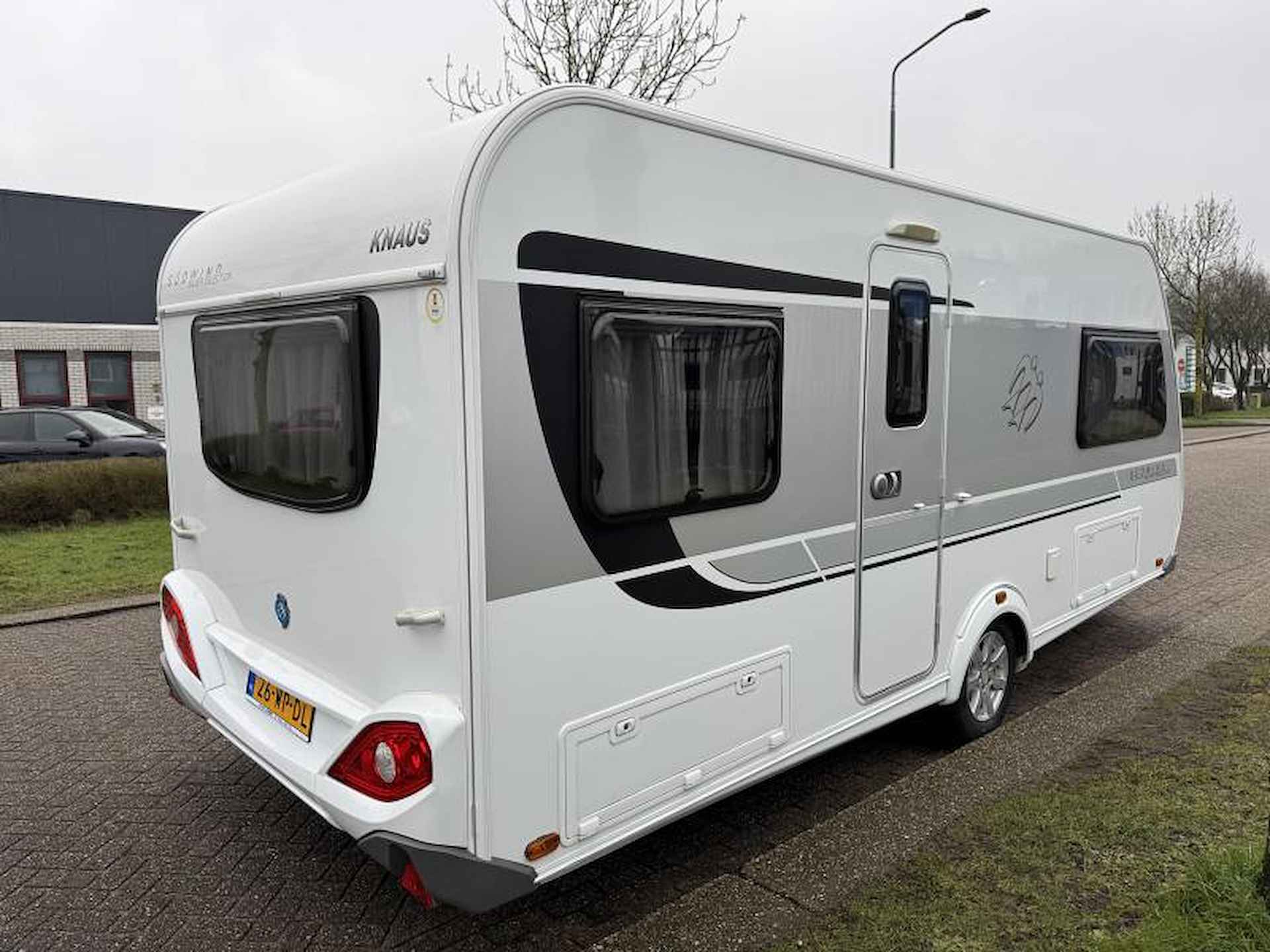 Knaus Sudwind Silver Selection 500 FVU met voortent en mover - 3/18