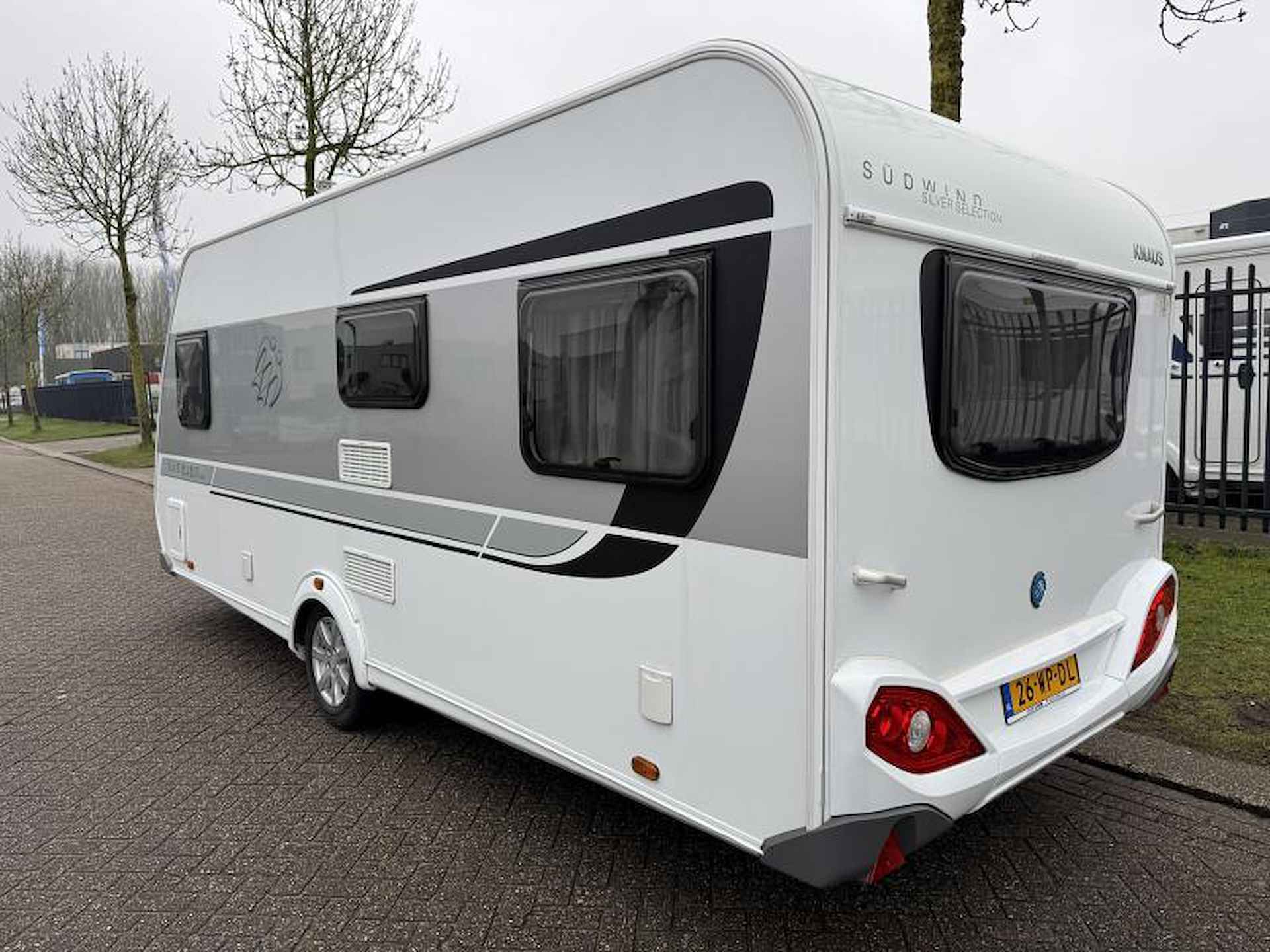 Knaus Sudwind Silver Selection 500 FVU met voortent en mover - 4/18