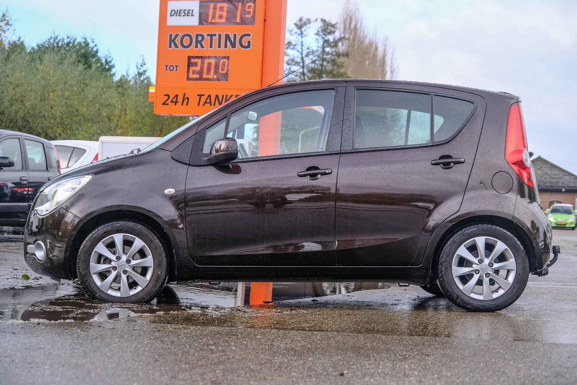 OPEL Agila 1.2 EDITION STOELVERWARMING TREKHAAK AIRCO APPLE CARPLAY RIJKLAAR BOVAG GARANTIE - 6/25