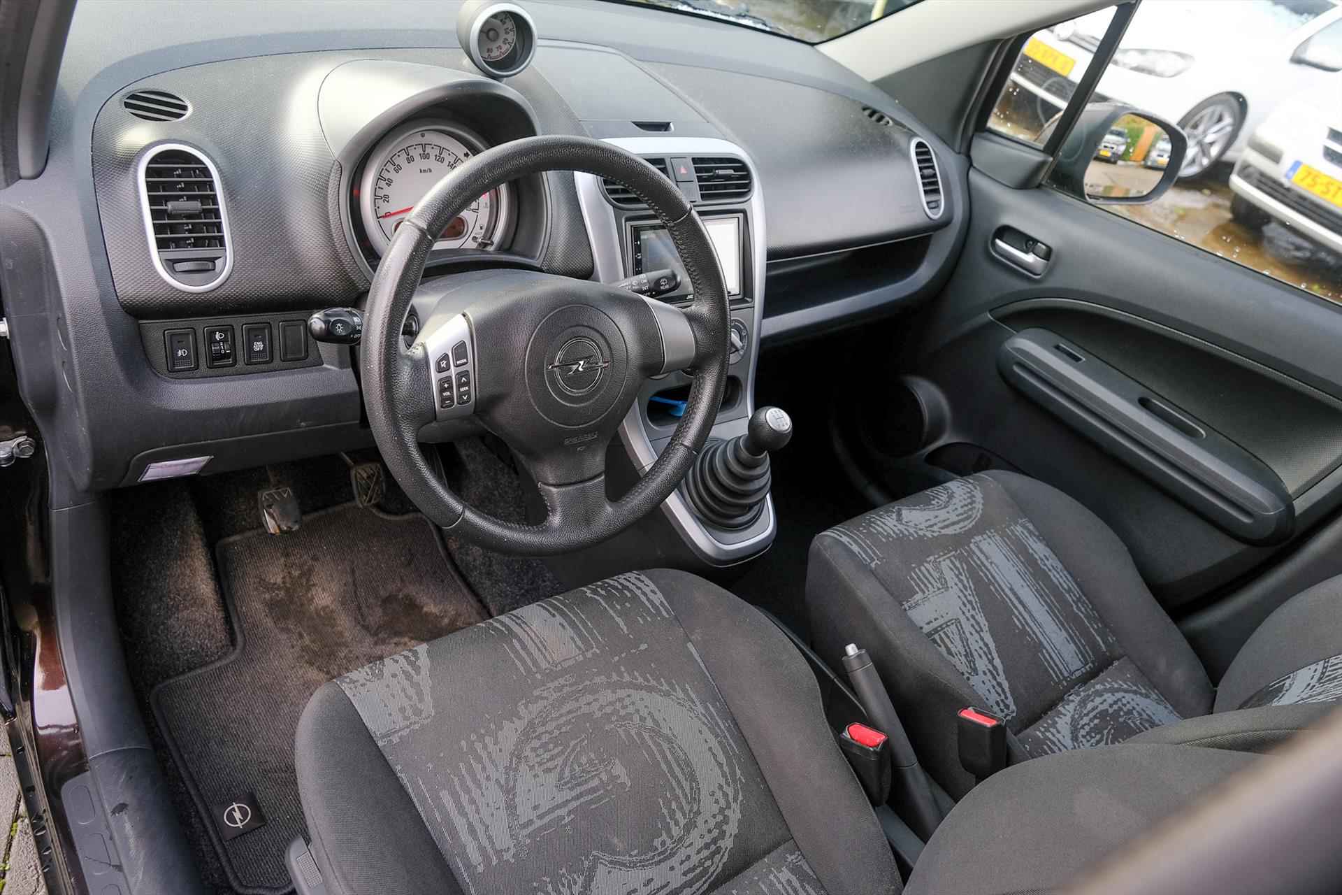 OPEL Agila 1.2 EDITION STOELVERWARMING TREKHAAK AIRCO APPLE CARPLAY RIJKLAAR BOVAG GARANTIE - 12/25