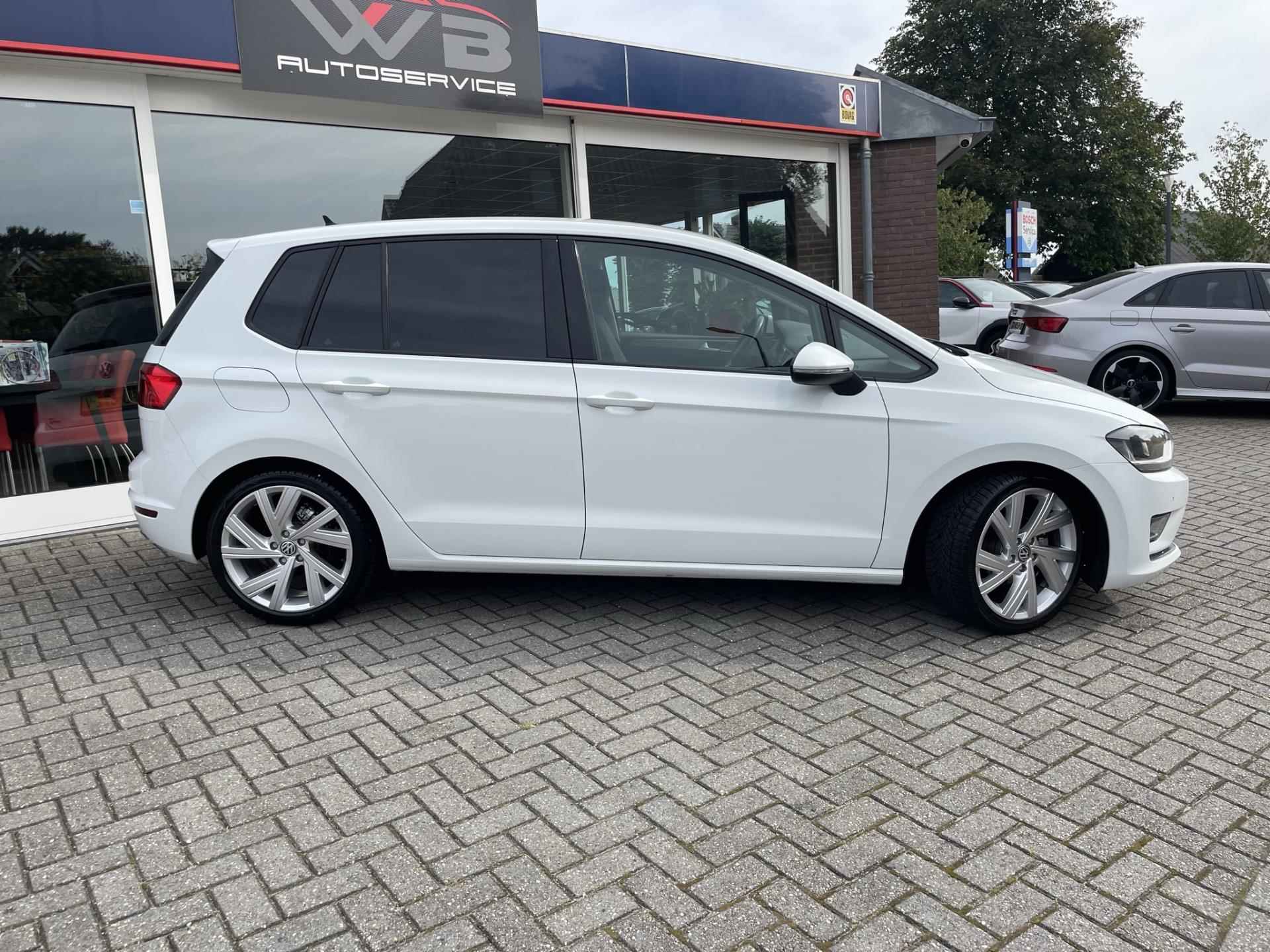 Volkswagen Golf Sportsvan 1.0 TSI I 18 Inch I Navigatie I Climate I Parkeersens - 3/27