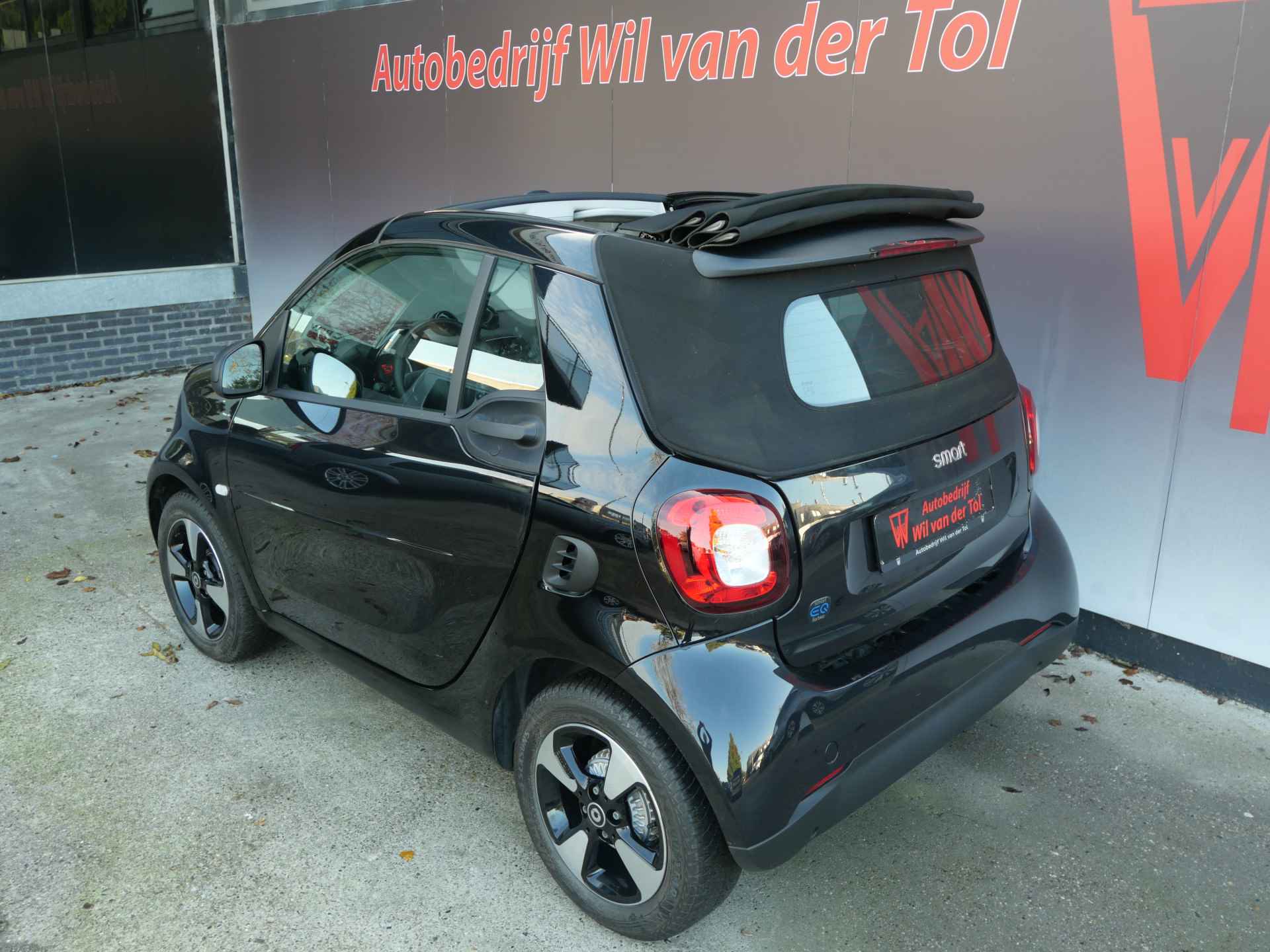 Smart EQ fortwo CABRIO | 22 KW SNELLADEN | CRUISE | CLIMA | 6.500 KM!! | SUBSIDIE MOGELIJK!! - 11/29