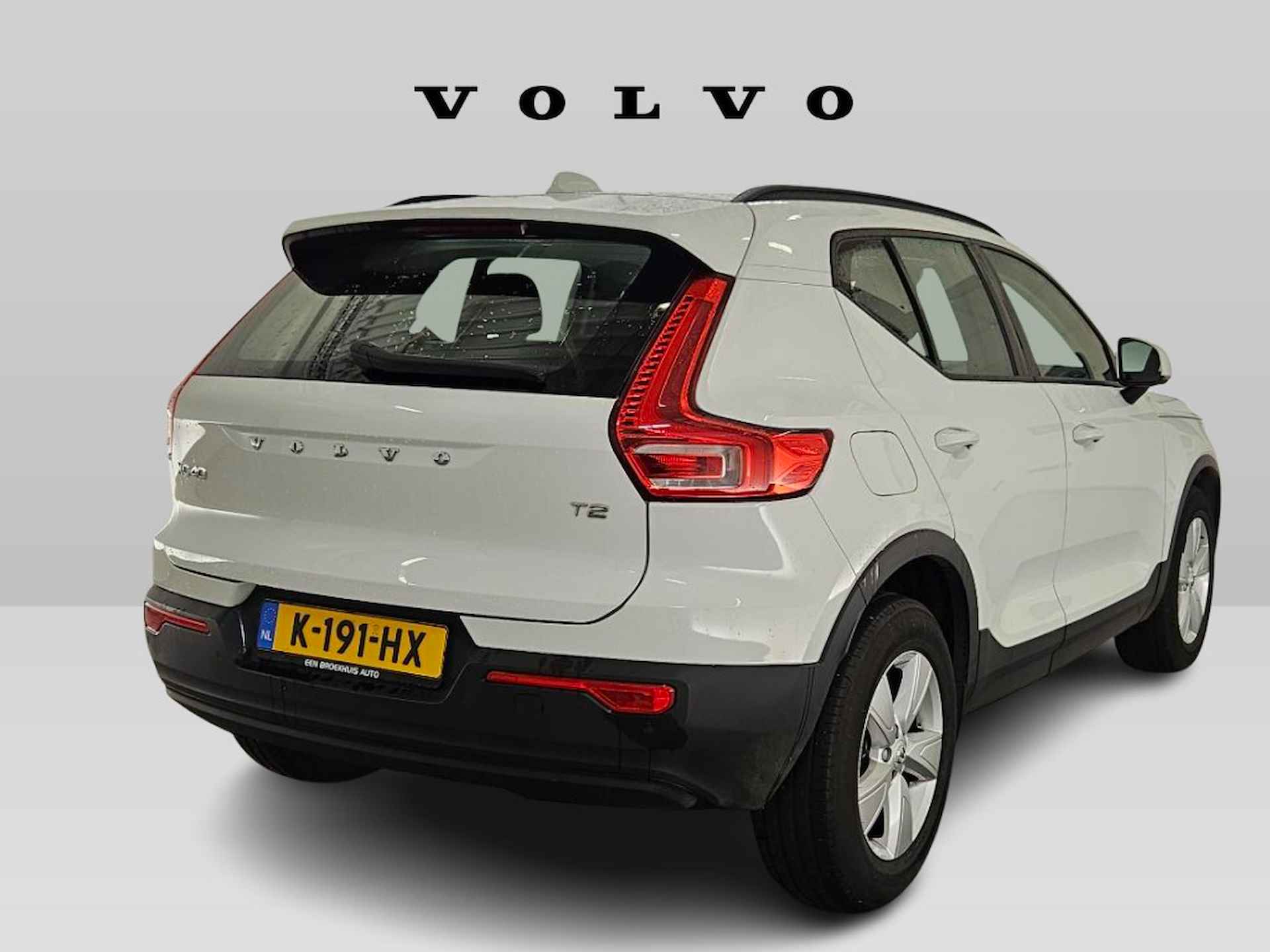 Volvo XC40 T2 Momentum Core | Park Assist achter - 4/11