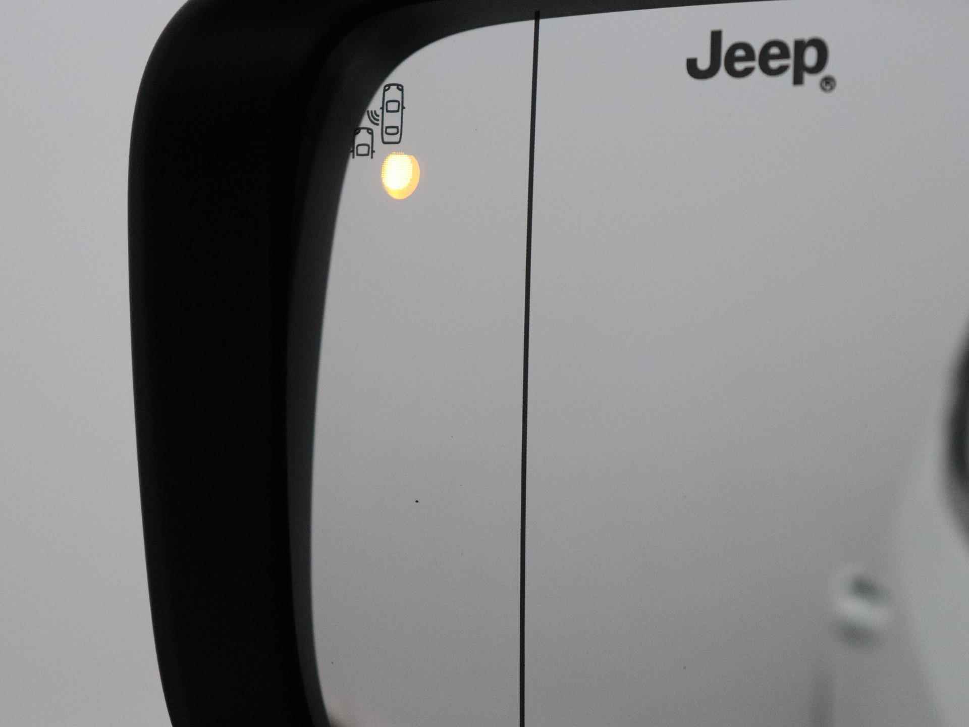 Jeep Renegade e-Hybrid Upland 150pk Automaat | Navigatie | Camera | Dodehoek Detectie | Adaptieve Cruise Control | Voorstoelen/ Stuur Verwarmd - 19/38