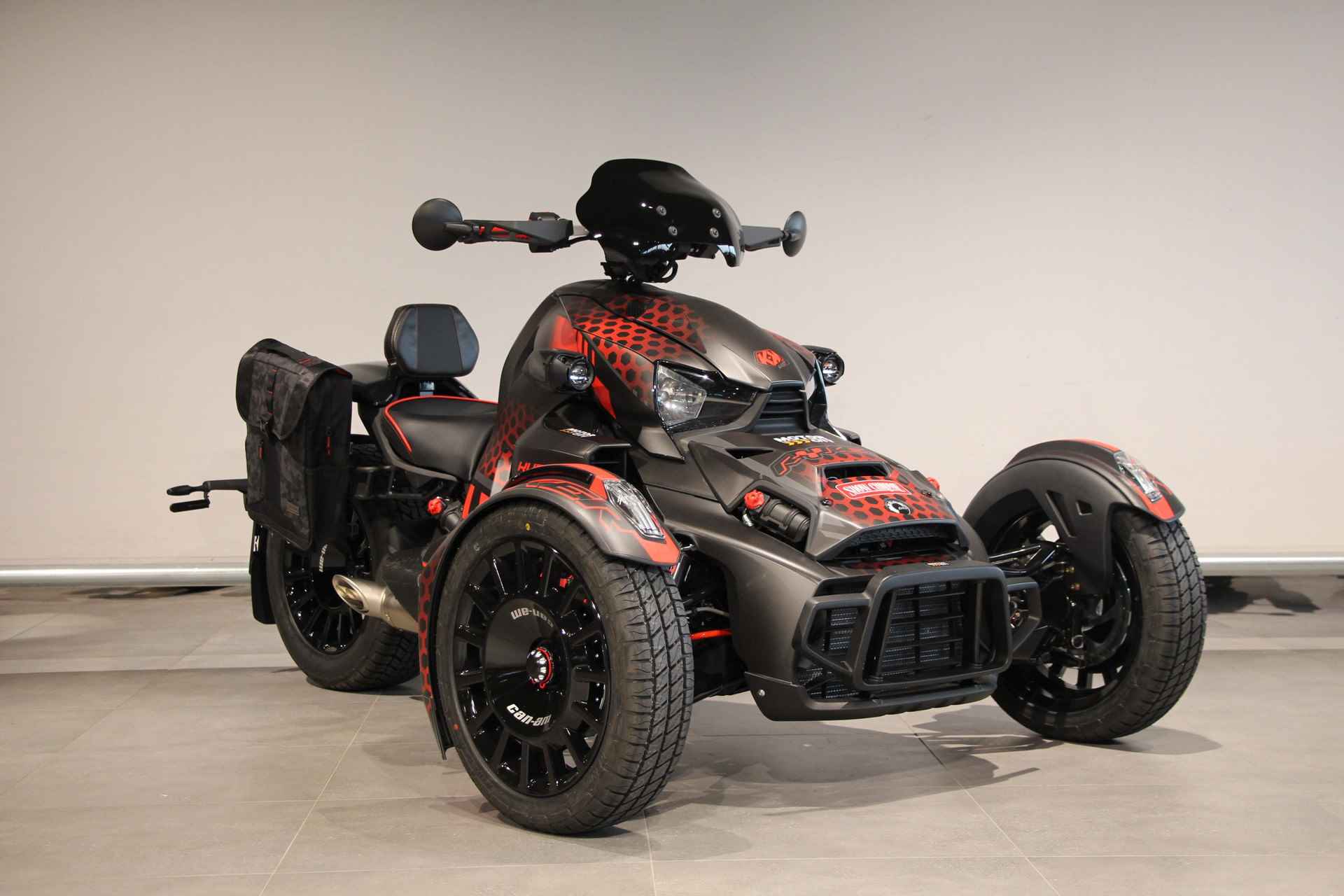 CAN-AM RYKER 900 RALLY EXTRA VEEL VOORDEEL OP ALLE CAN-AM MODELLEN - 1/17