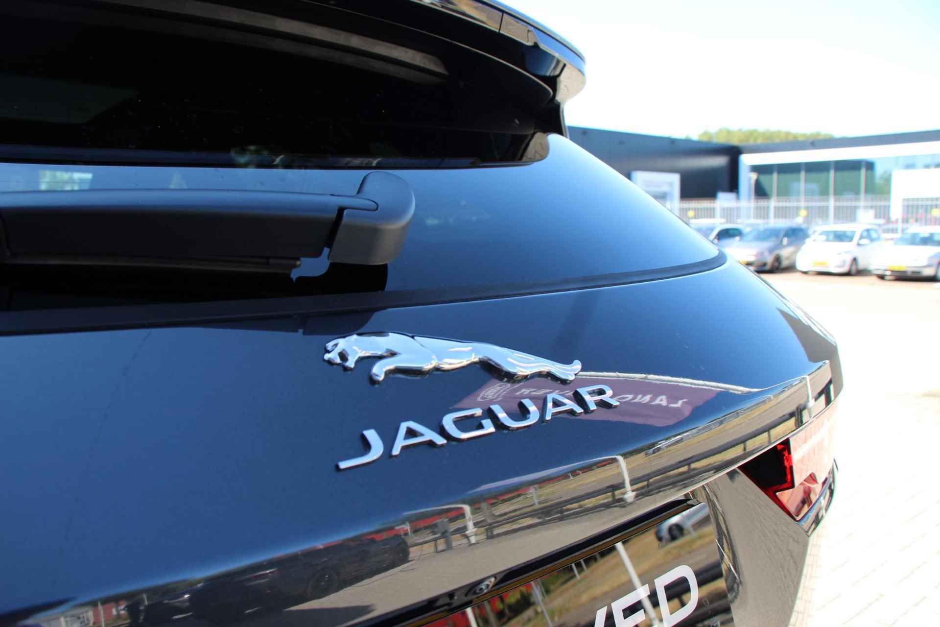 Jaguar F-PACE P400e PHEV R-Dynamic HSE - 9/33