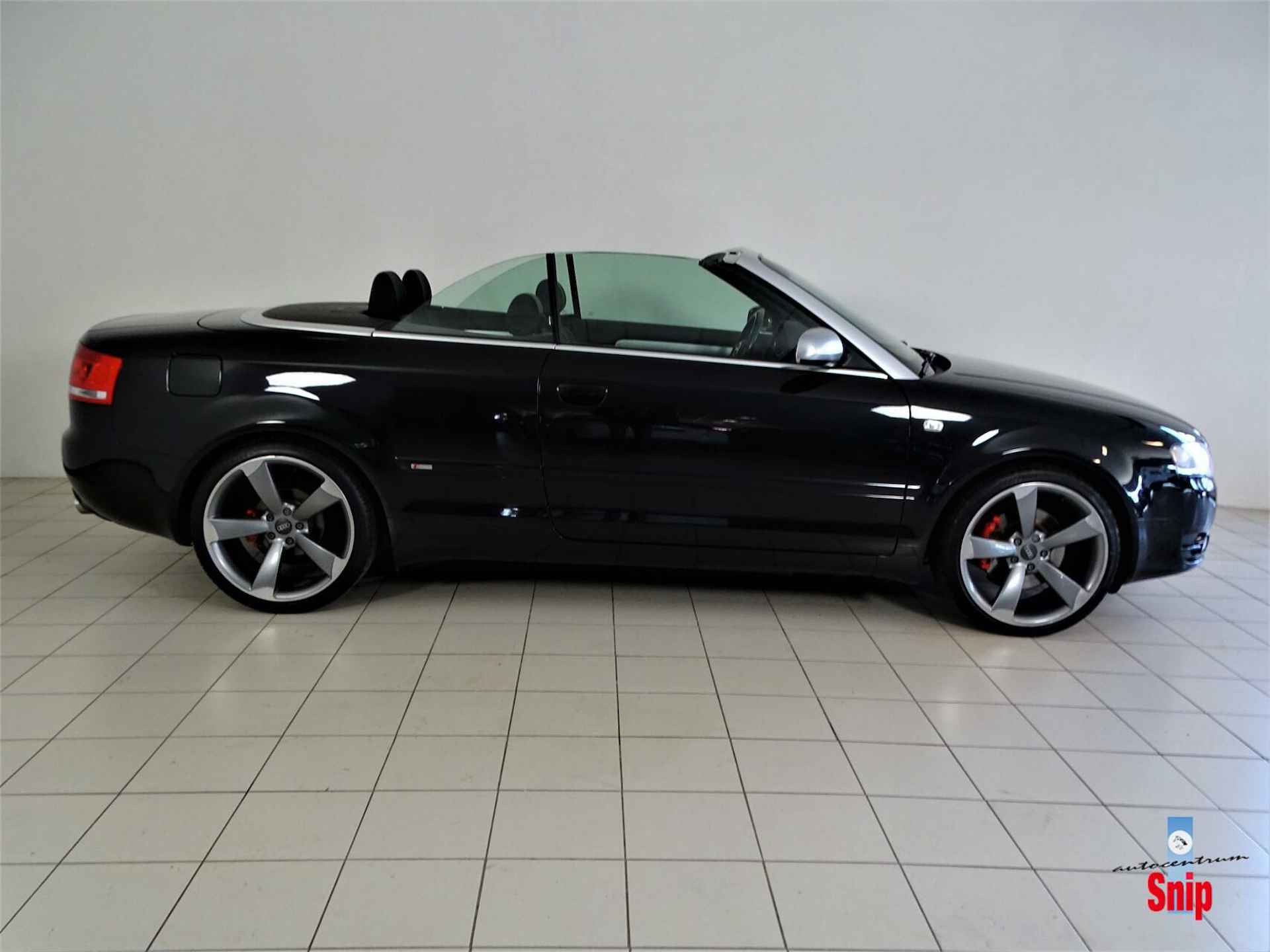 Audi A4 Cabriolet 1.8 Turbo - 25/26