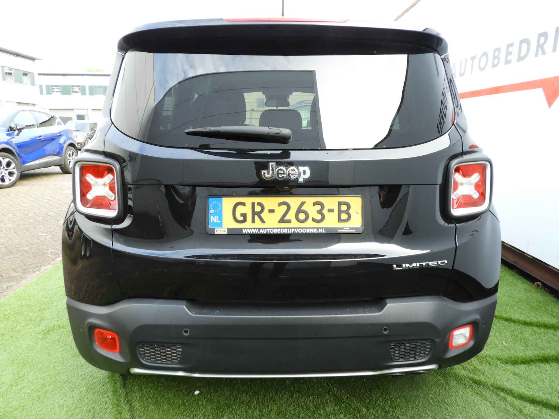 Jeep Renegade 1.4 MultiAir 140pk FWD Limited - 29/32