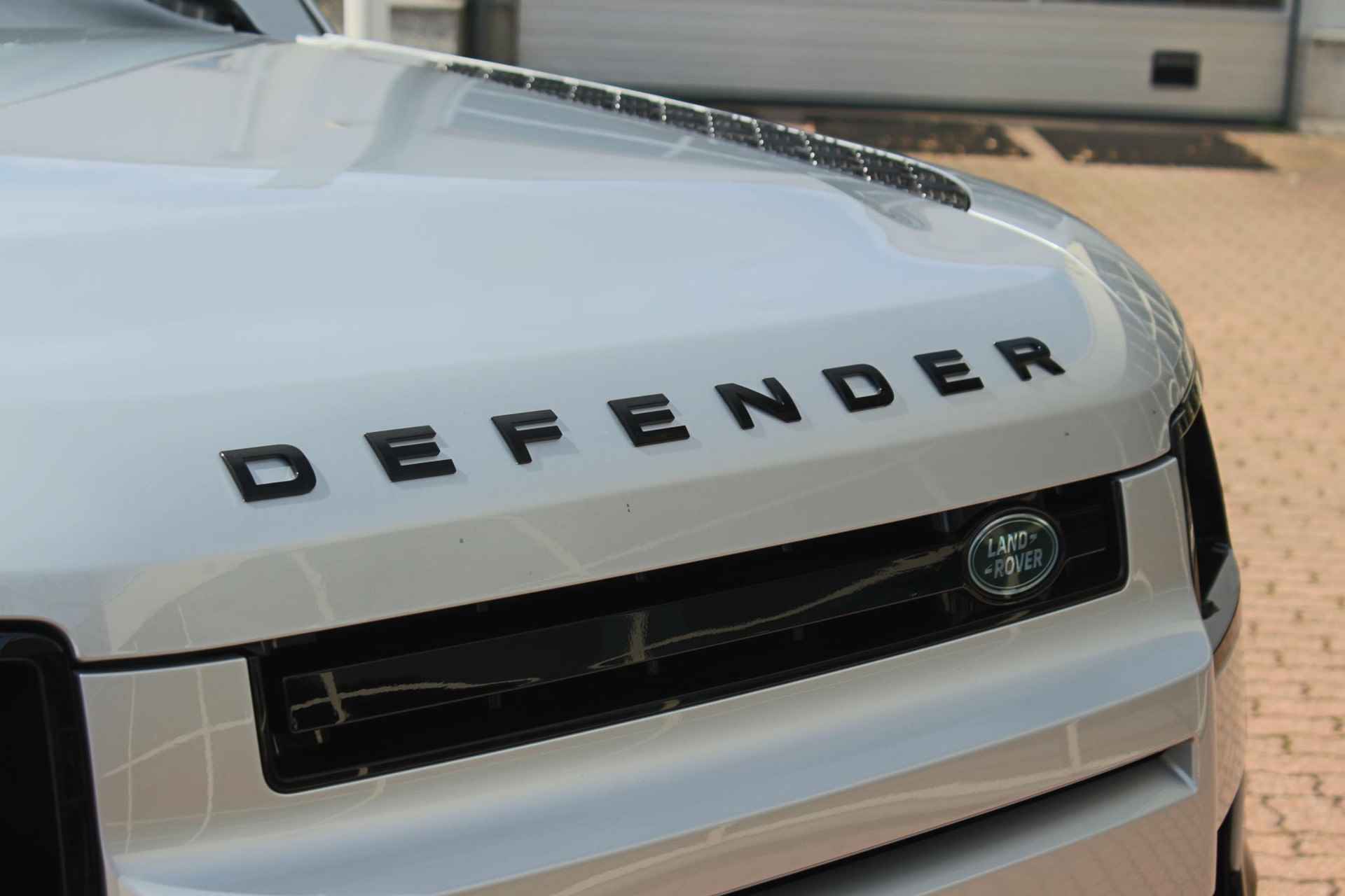 Land Rover Defender 3.0 P400 110 X-Dynamic HSE MHEV MY 2023, Adaptive cruise, Koelbare voortstoelen, Panoramisch schuifdak, 22" Kahn velgen + General Grabber AT3 - 14/61