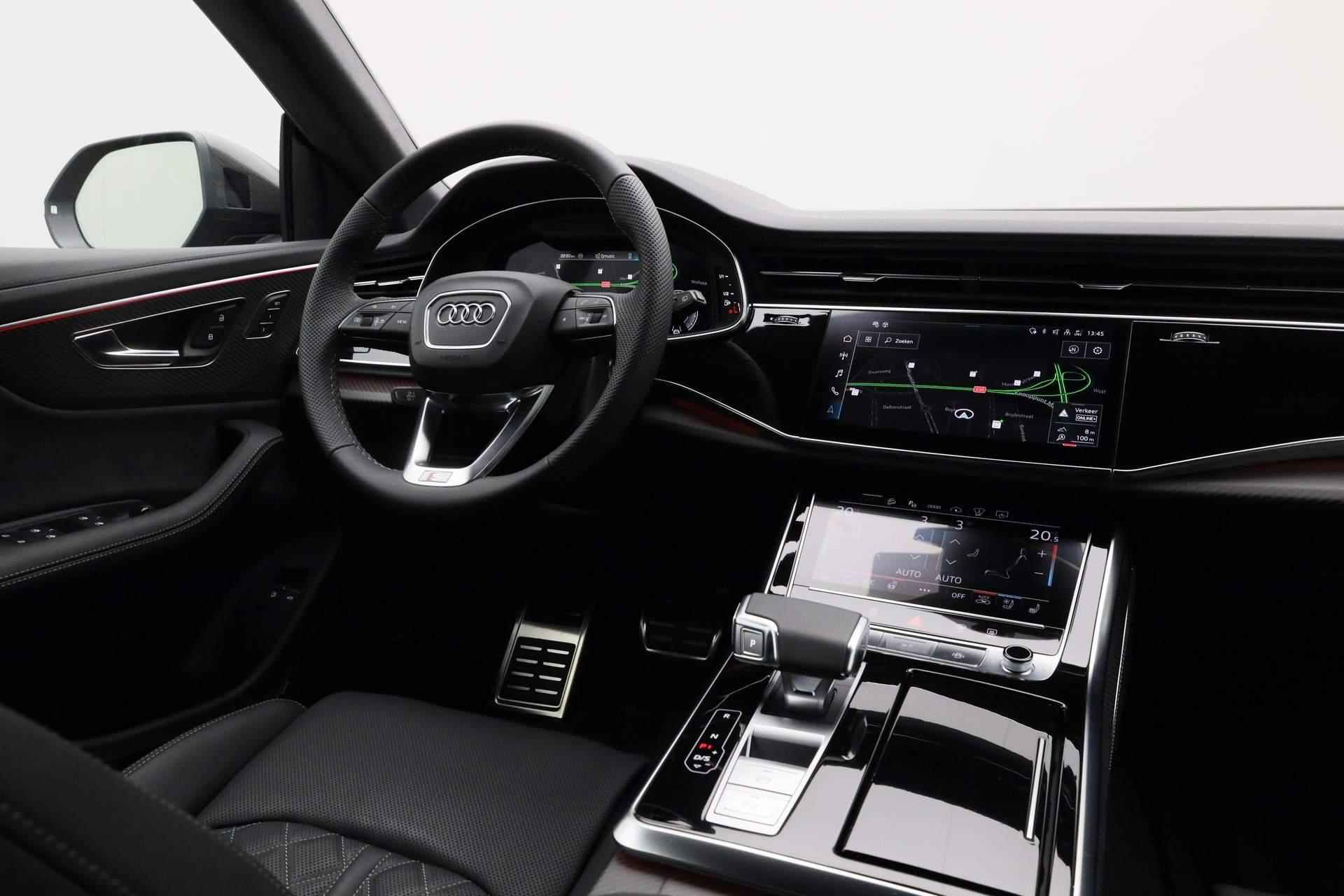 Audi Q8 60 TFSI e 490PK tiptronic quattro Pro Line S Competition | Pano | Vierwielbesturing | Alcantara hemel | B&O 3D | Laser LED | Trekhaak | 23 inch | Carbon inleg | Valcona leer | Carbon spiegelkappen - 30/49