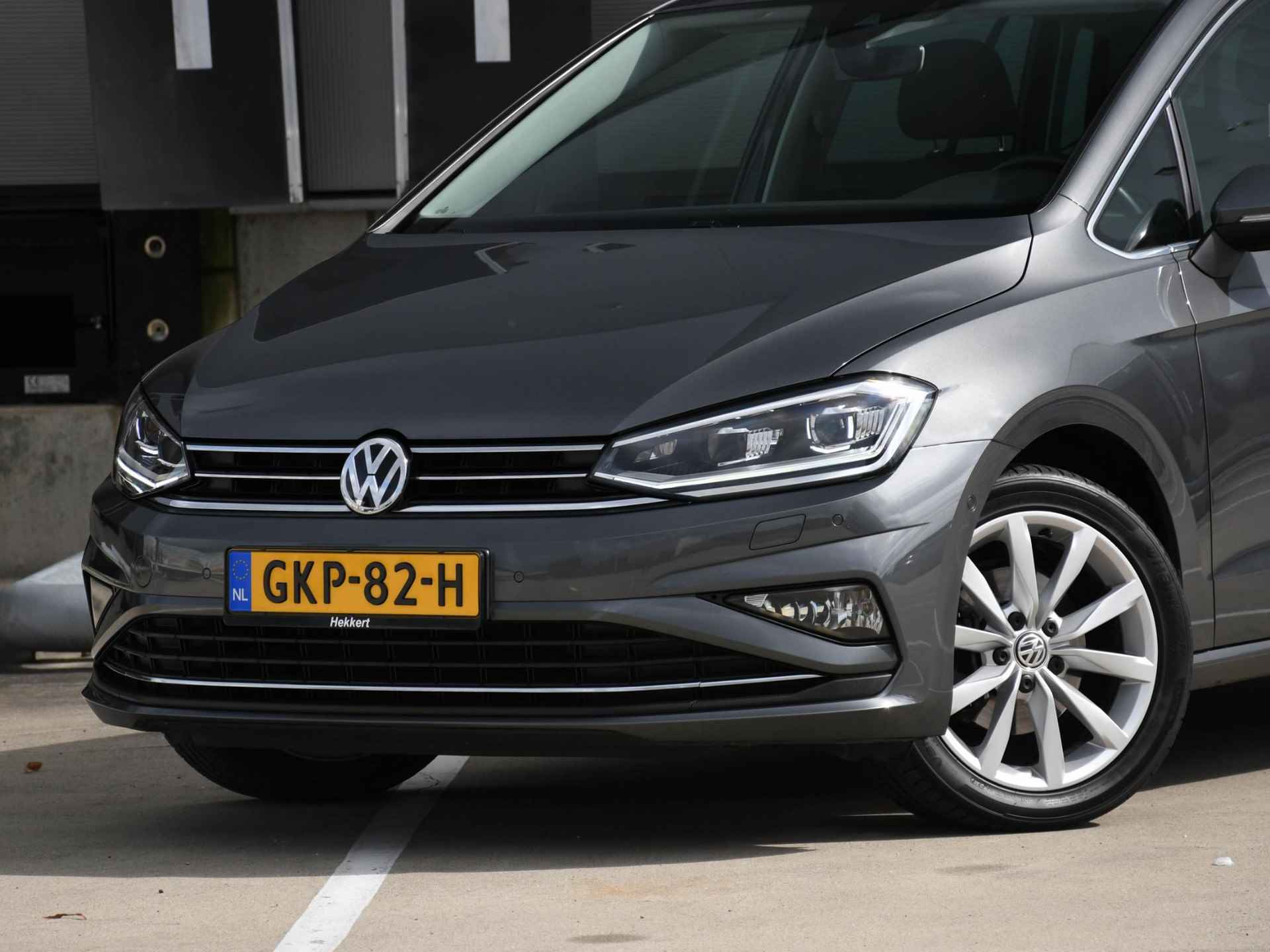 Volkswagen Golf Sportsvan Highline 1.5 TSI 150pk Automaat DODE HOEK | MASSAGE BESTUURDER | ADAP. CRUISE | STOELVERWARMING | NAVI | APPLE CARPLAY - 2/37