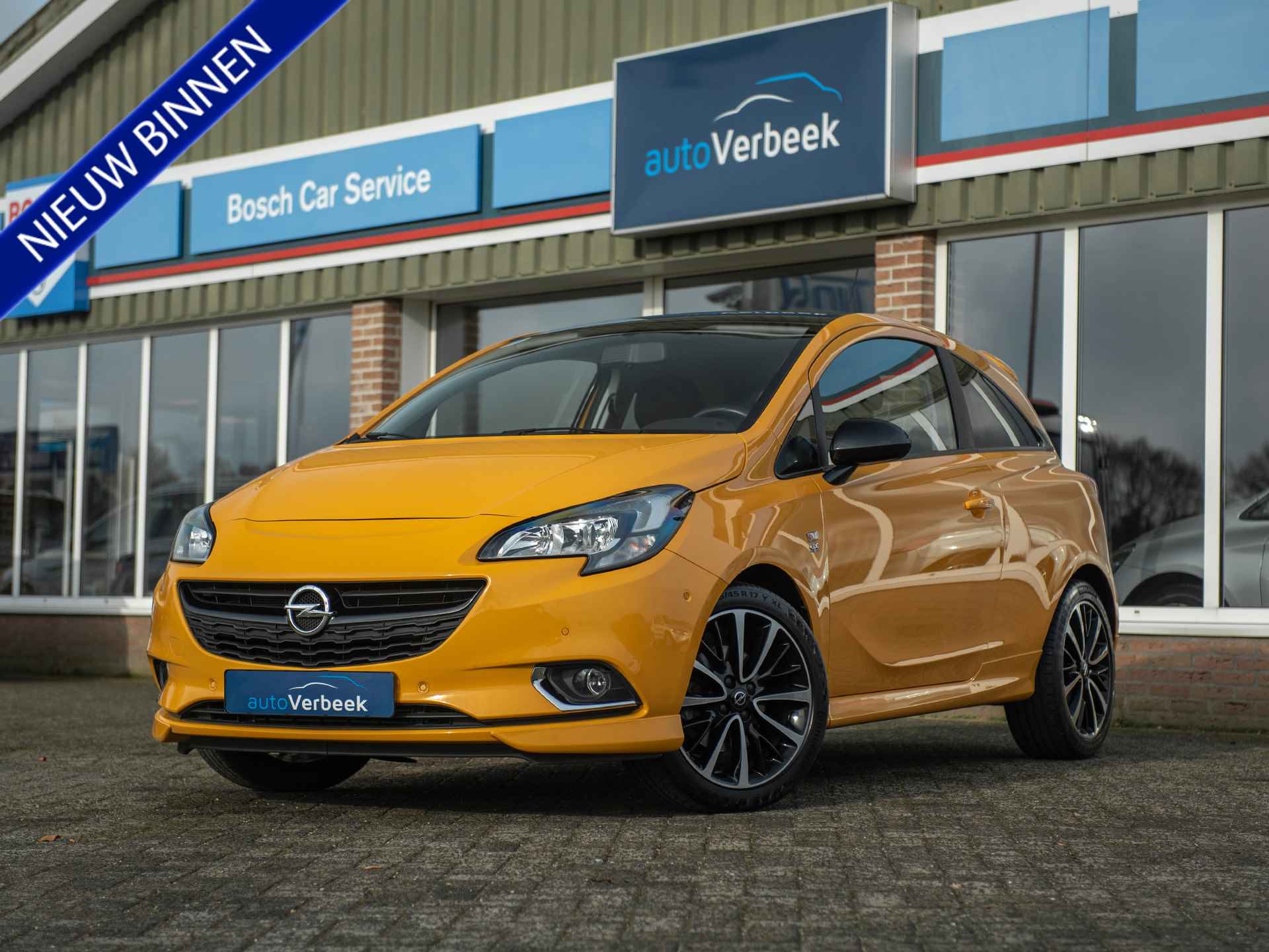 Opel Corsa 1.0 Turbo OPC Line 115pk | Black Edition | Apple Carplay & Android Auto | Bluetooth | DAB | 17" Lichtemetaal | Park Assist + Camera achter | Dodehoek sens. | Sportonderstel | Sportstoelen - 1/49
