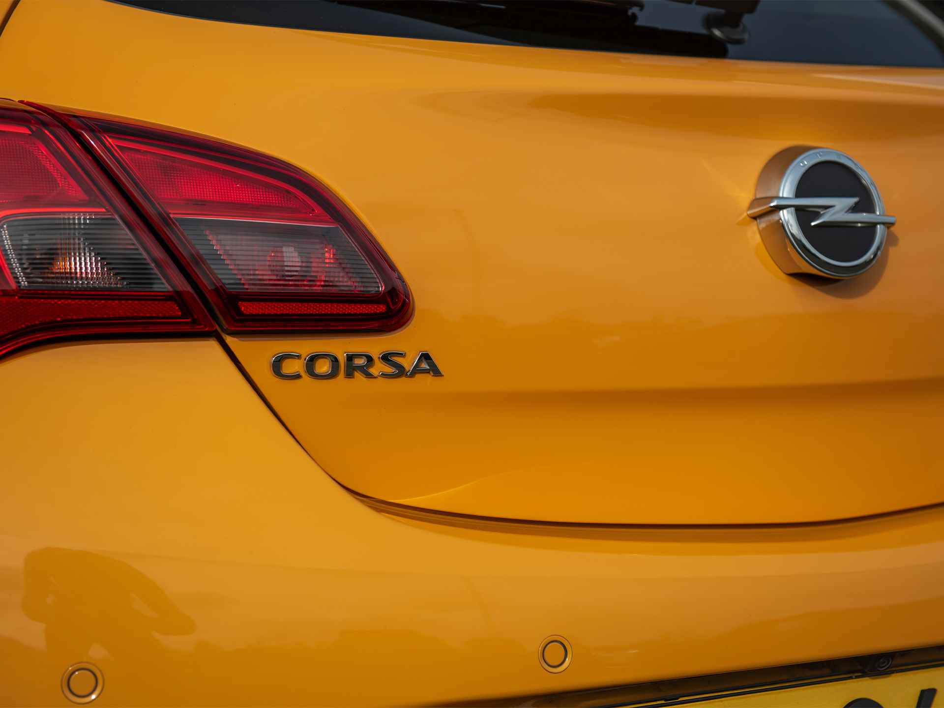 Opel Corsa 1.0 Turbo OPC Line 115pk | Black Edition | Apple Carplay & Android Auto | Bluetooth | DAB | 17" Lichtemetaal | Park Assist + Camera achter | Dodehoek sens. | Sportonderstel | Sportstoelen - 33/49