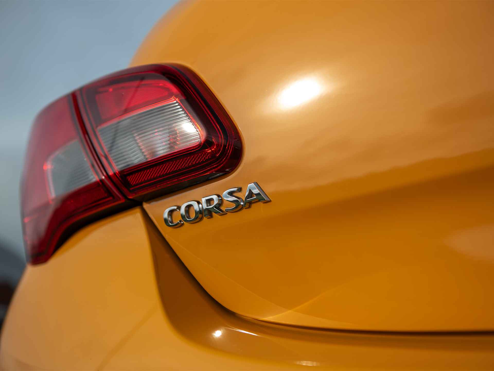 Opel Corsa 1.0 Turbo OPC Line 115pk | Black Edition | Apple Carplay & Android Auto | Bluetooth | DAB | 17" Lichtemetaal | Park Assist + Camera achter | Dodehoek sens. | Sportonderstel | Sportstoelen - 35/49