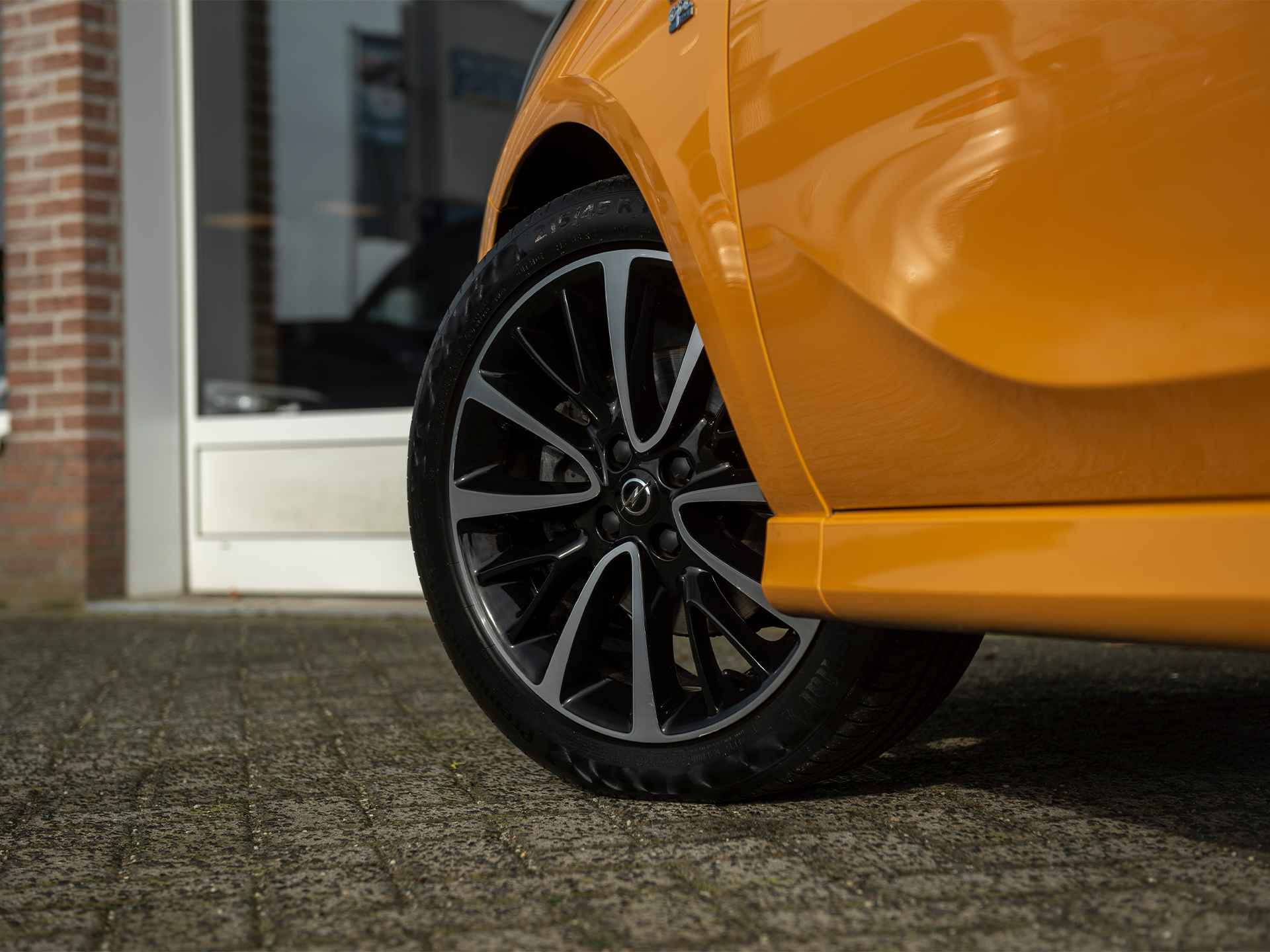 Opel Corsa 1.0 Turbo OPC Line 115pk | Black Edition | Apple Carplay & Android Auto | Bluetooth | DAB | 17" Lichtemetaal | Park Assist + Camera achter | Dodehoek sens. | Sportonderstel | Sportstoelen - 38/49
