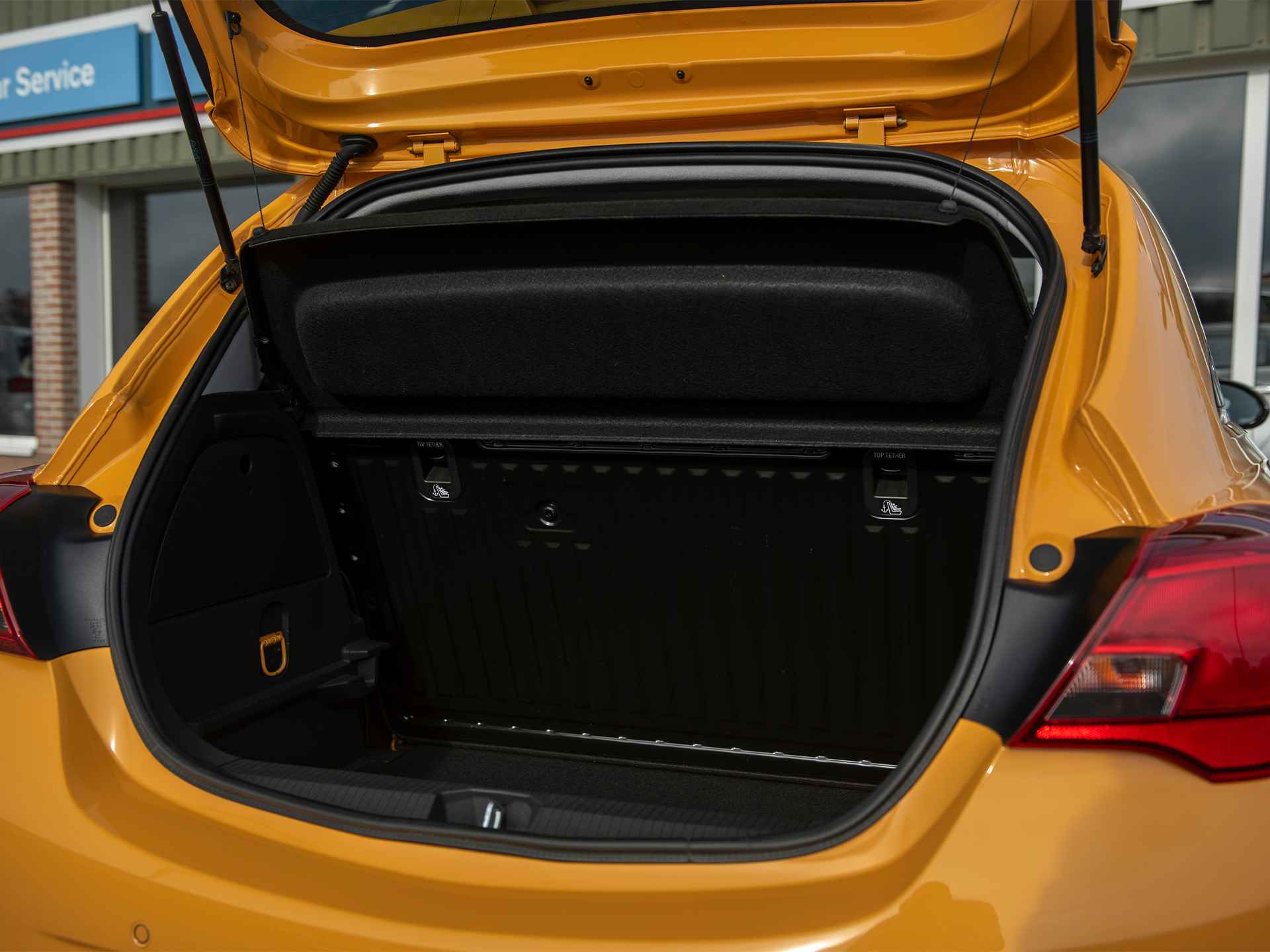 Opel Corsa 1.0 Turbo OPC Line 115pk | Black Edition | Apple Carplay & Android Auto | Bluetooth | DAB | 17" Lichtemetaal | Park Assist + Camera achter | Dodehoek sens. | Sportonderstel | Sportstoelen - 43/49