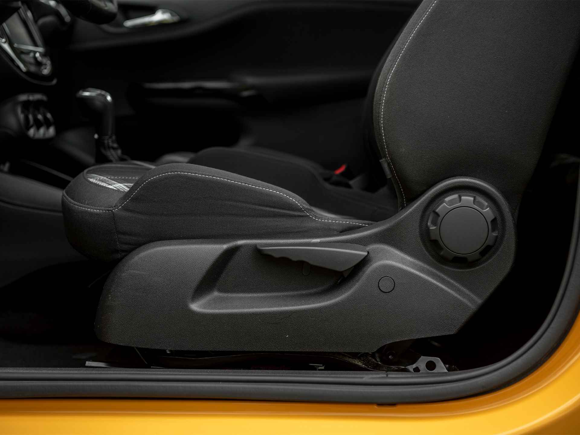 Opel Corsa 1.0 Turbo OPC Line 115pk | Black Edition | Apple Carplay & Android Auto | Bluetooth | DAB | 17" Lichtemetaal | Park Assist + Camera achter | Dodehoek sens. | Sportonderstel | Sportstoelen - 44/49