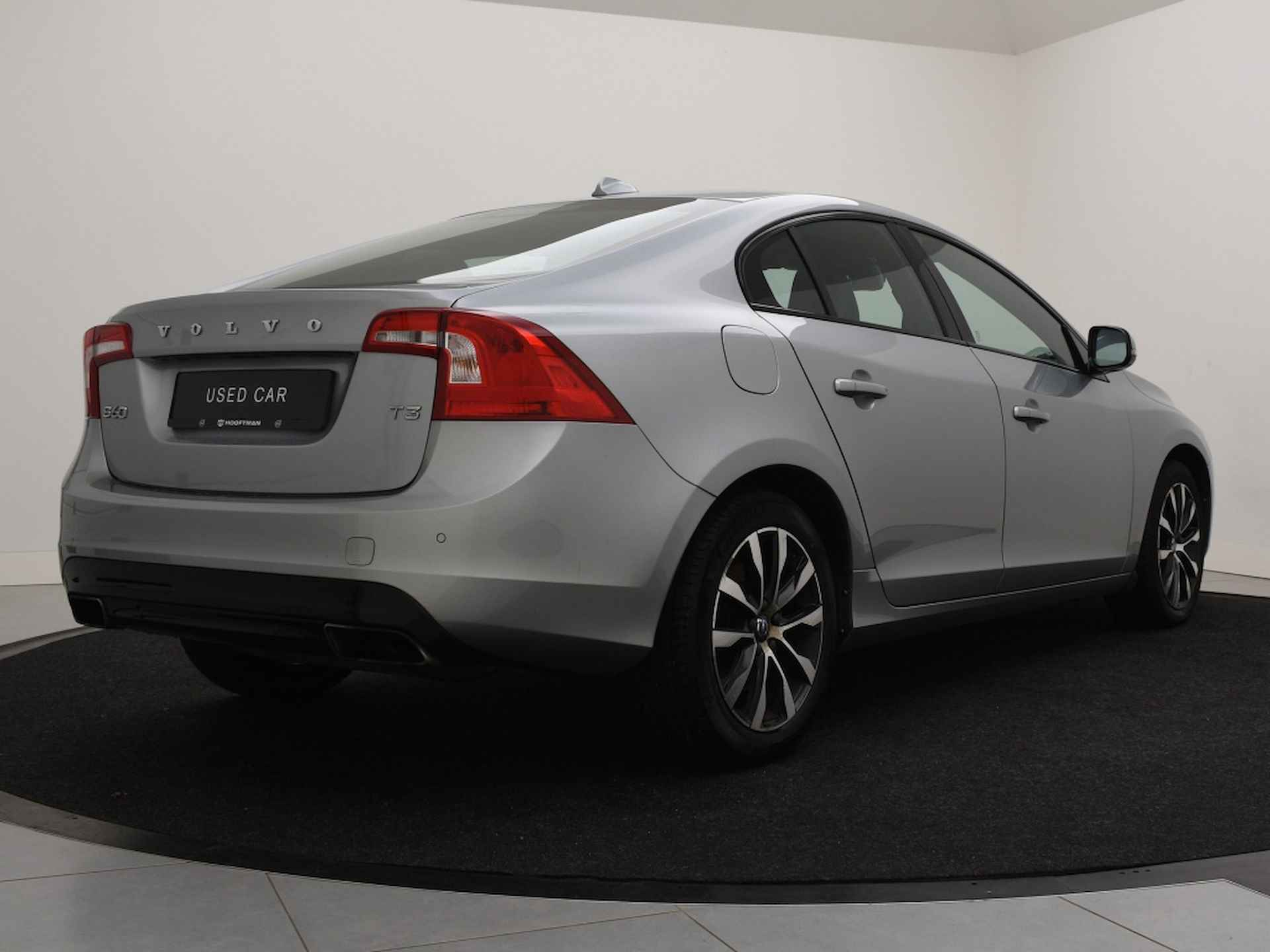 Volvo S60 T3 POLAR+ DYNAMIC LEDER NAVI XENON BLUETOOTH PARK ASSIST - 3/32