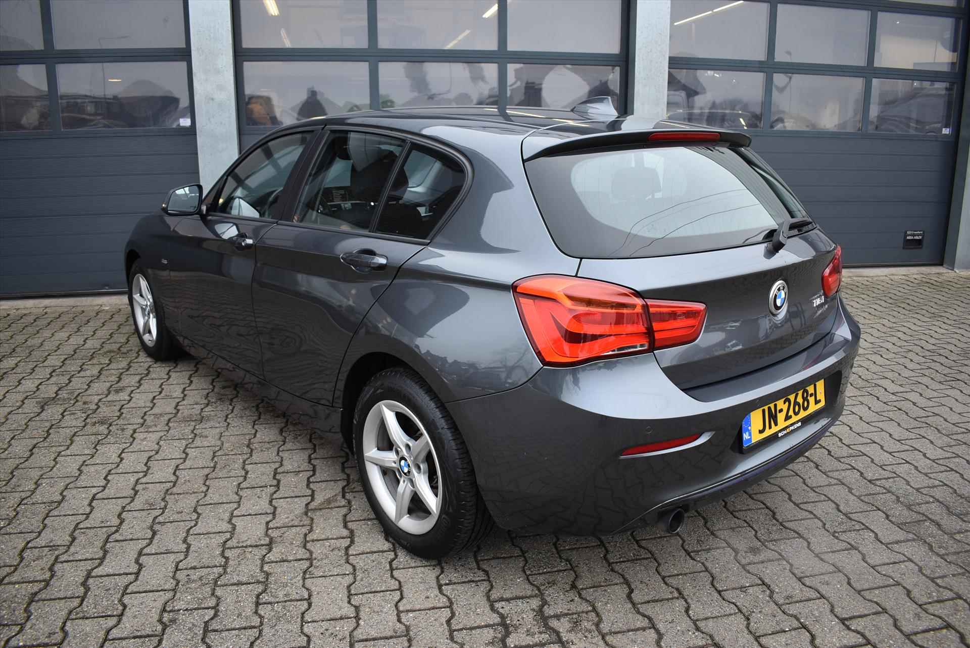 BMW 1-Serie (f20) 116i 109pk Centennial Executive - 3/34