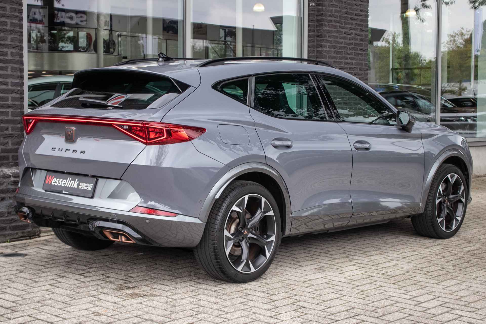 CUPRA Formentor 1.4 e-Hybrid VZ Performance - All-in rijklrprs | 360° Camera | Stuurverw. | Ambi. light | Ad. Cruise | Apple carplay / Android auto - 3/45