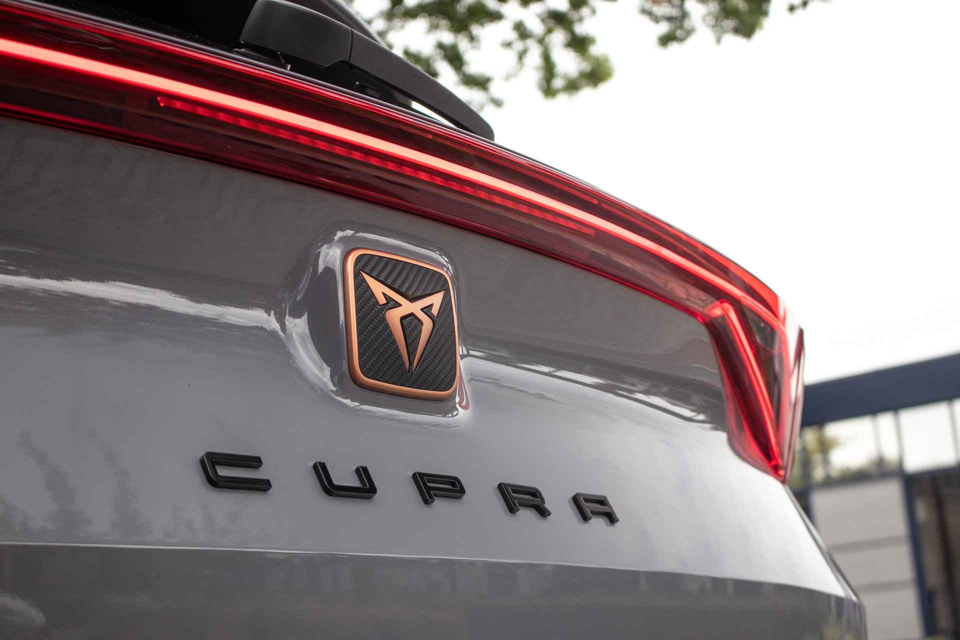 CUPRA Formentor 1.4 e-Hybrid VZ Performance - All-in rijklrprs | 360° Camera | Stuurverw. | Ambi. light | Ad. Cruise | Apple carplay / Android auto - 39/45