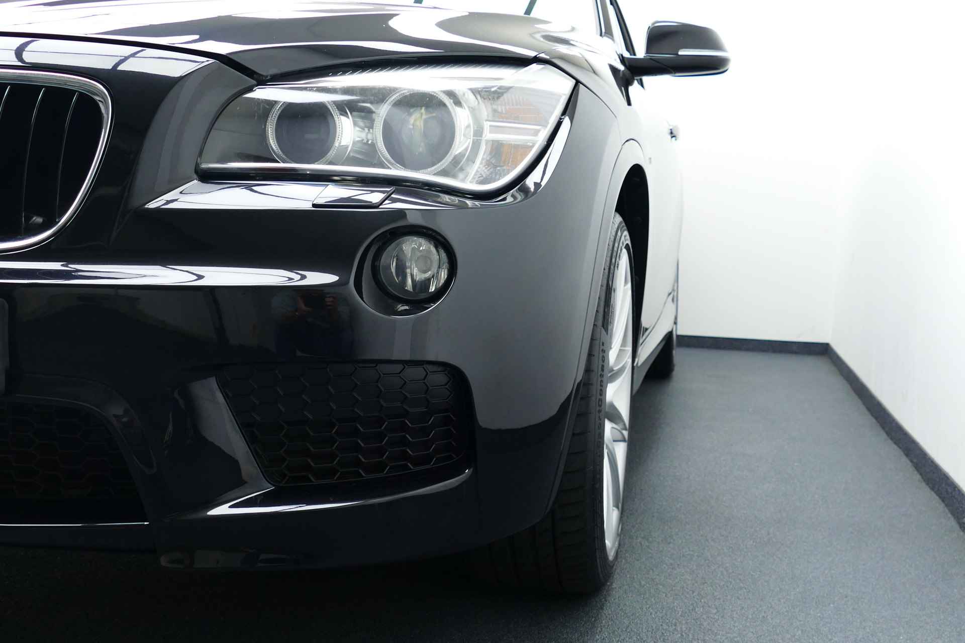 BMW X1 sDrive20i 184pk High Executive 1-Eig. Panodak, Leer, Stoelverw, Navi, Xenon, 19"LMV - 18/38