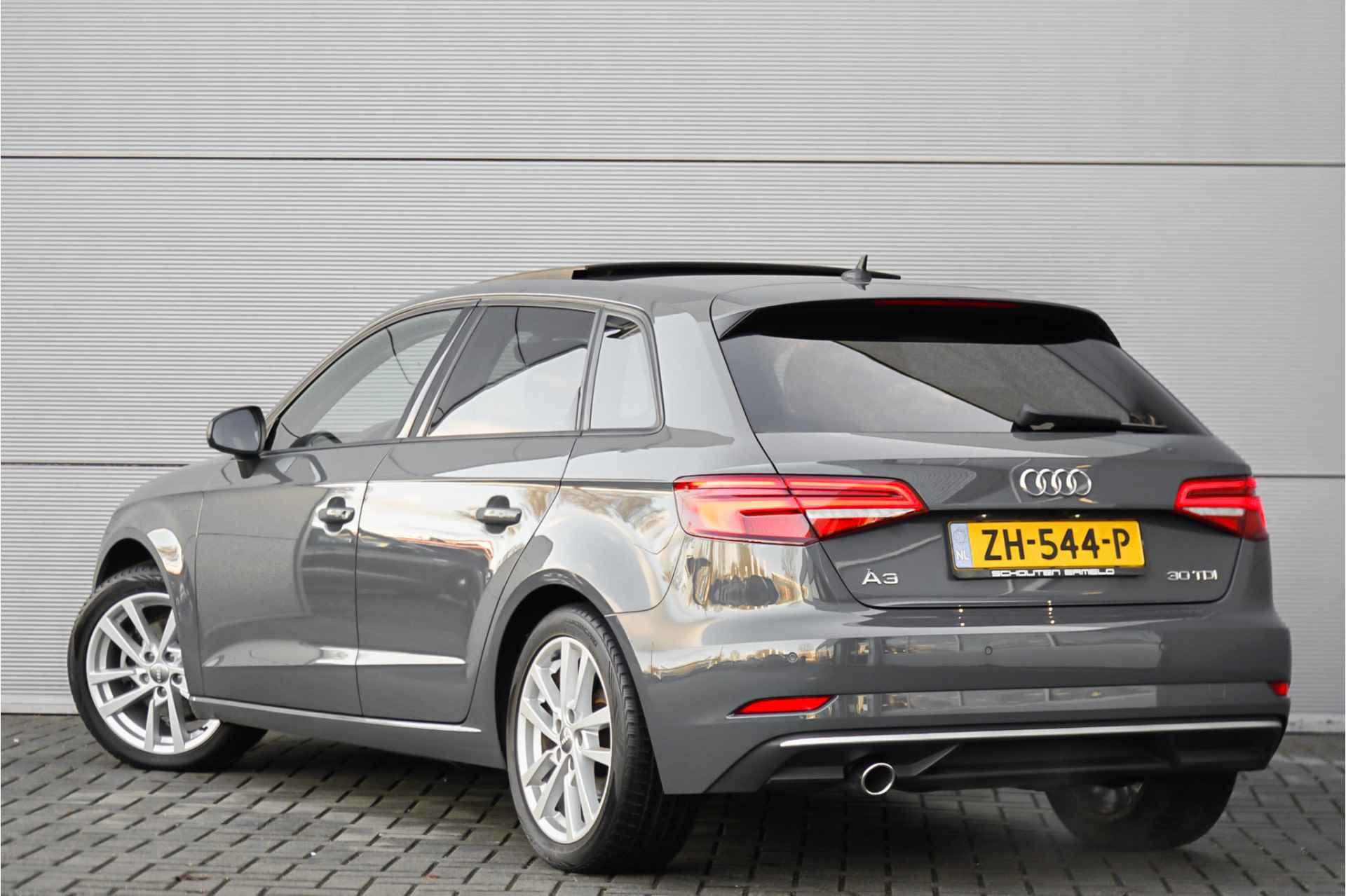 Audi A3 Sportback 30 TDI Sport Pano Navi Camera - 14/44