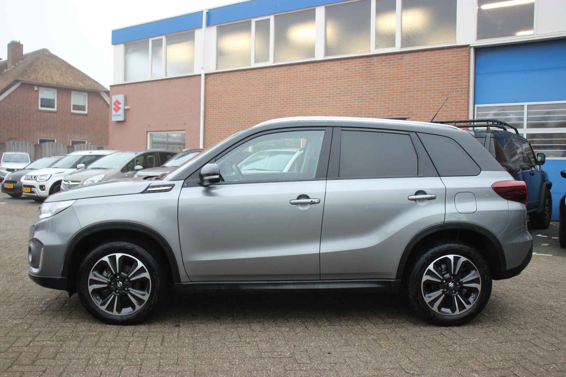 Suzuki Vitara 1.5 Style Hybrid Automaat | 6 jaar Garantie | Navi | Clima | Cruise | - 4/37