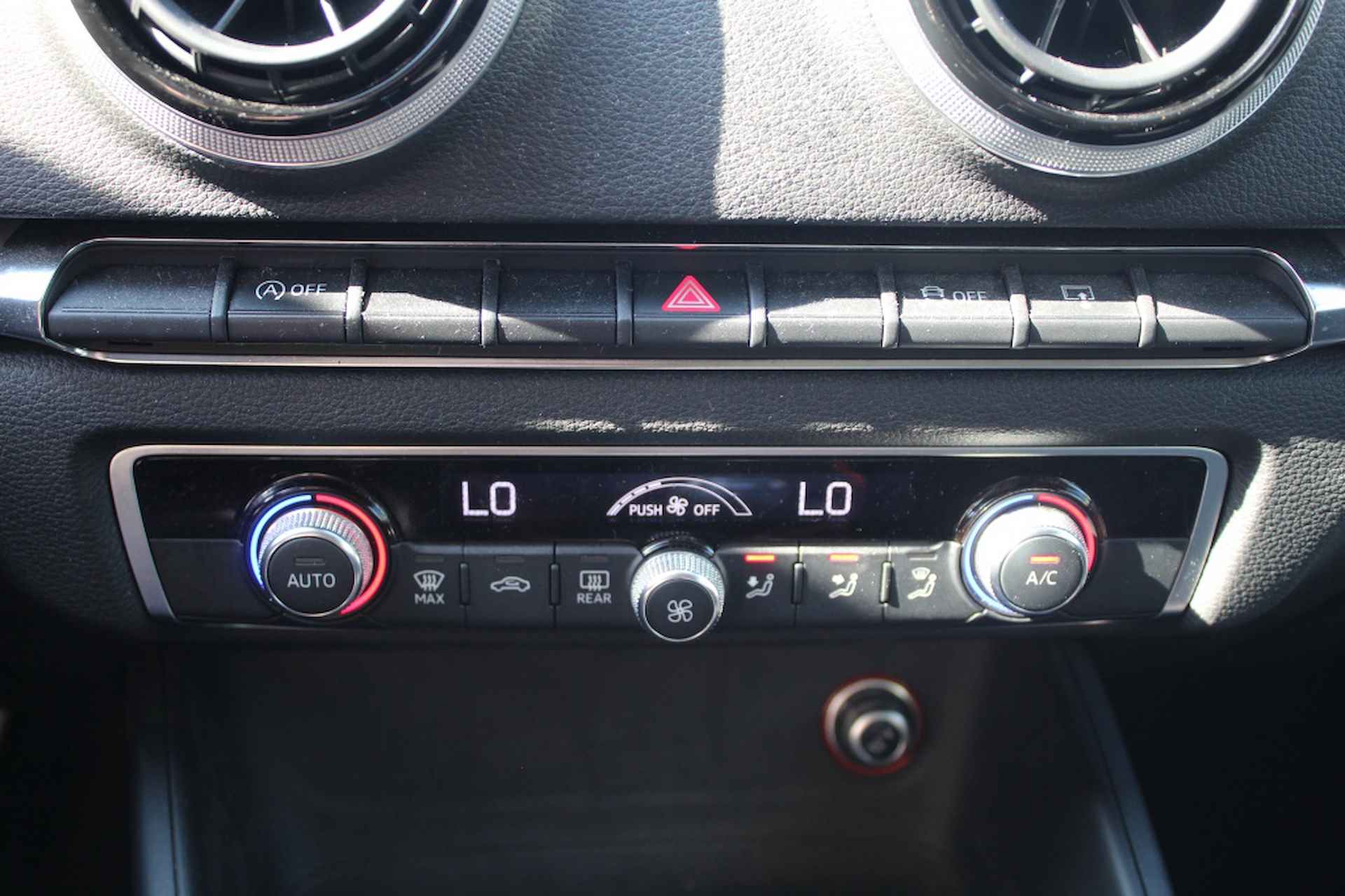 Audi A3 Sportback 1.6 TDI u. Edition | NAP | Navigatie | Parkeer Sensor | - 26/31