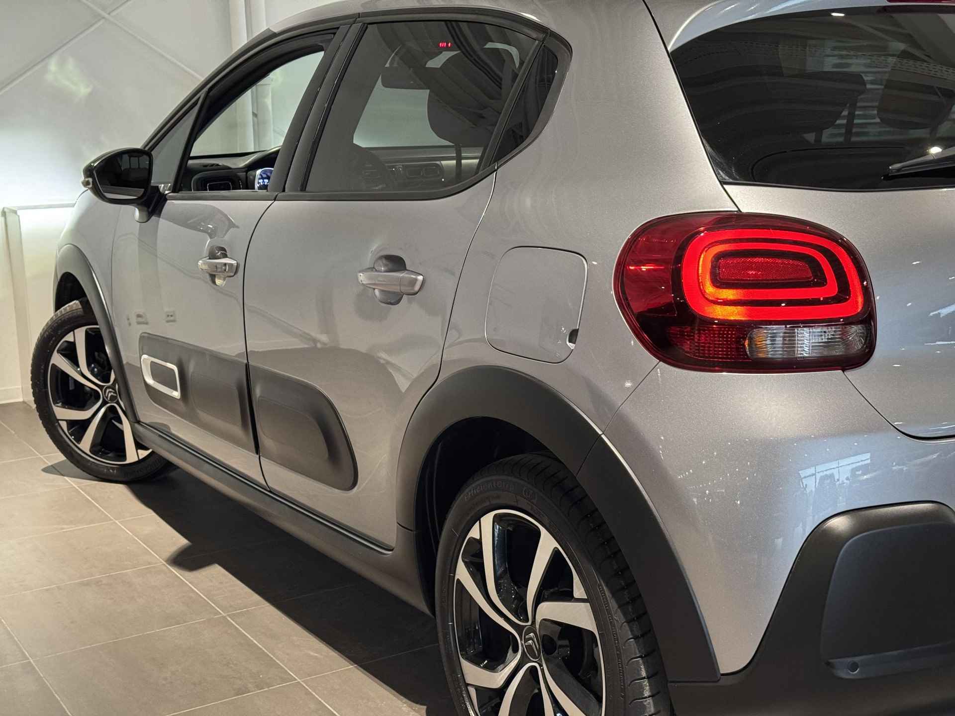 Citroen C3 Shine | AUTOMAAT | TREKHAAK | NAV | CARPLAY ANDROID AUTO | PARKCAM | STOELVERWARMING  | 42DKM | - 22/32