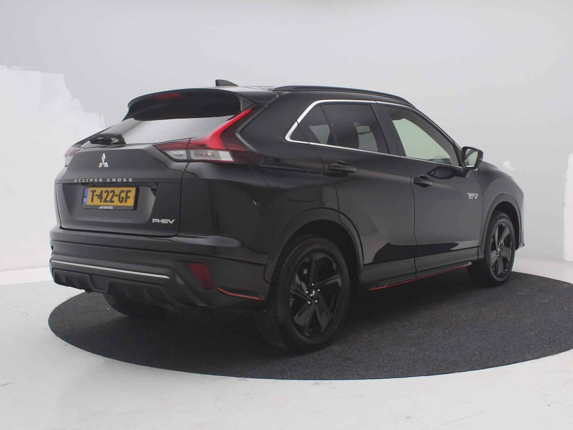 Mitsubishi Eclipse Cross 2.4 PHEV Black Edition / Origineel Nederlandse Auto / 1500kg Trekgewicht / 8 Jaar Fabrieksgarantie / - 3/74